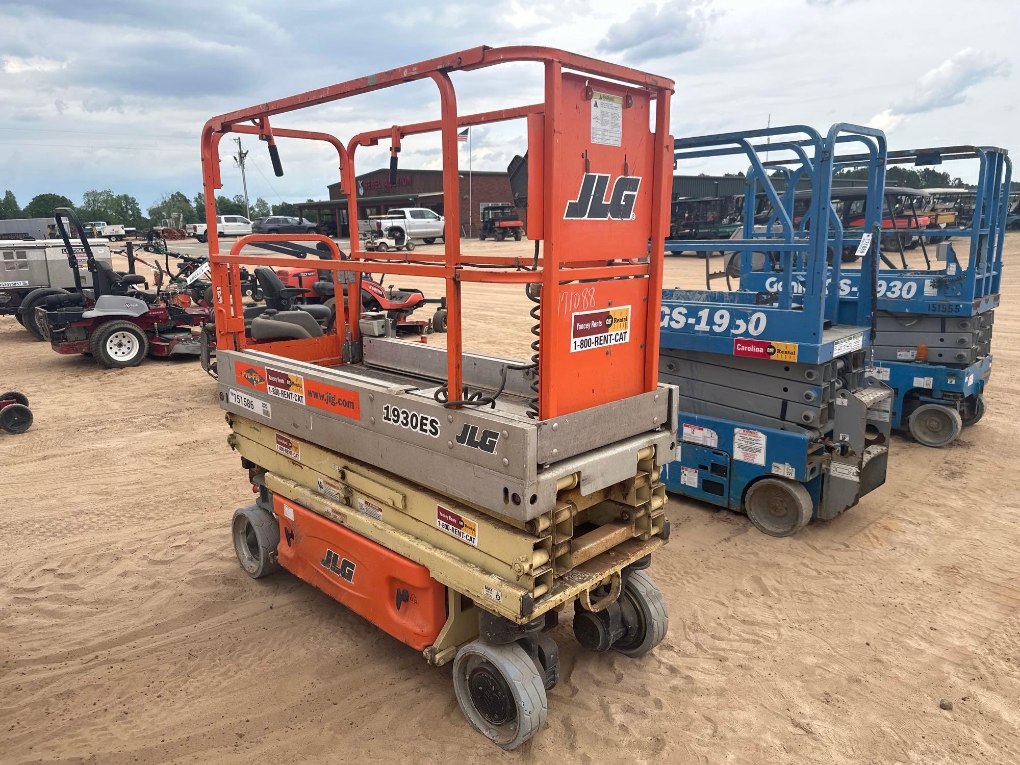 377JLG 1930ES ELECTRIC SCISSOR LIFT