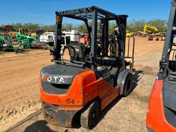 2017 TOYOTA 8FGU25 STRAIGHT MAST FORKLIFT