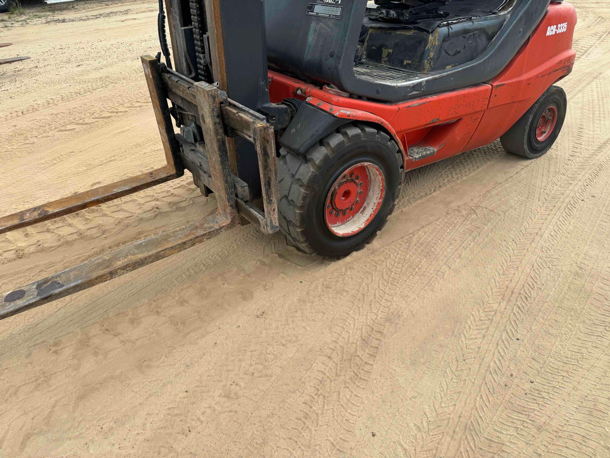 LINDE FORKLIFT