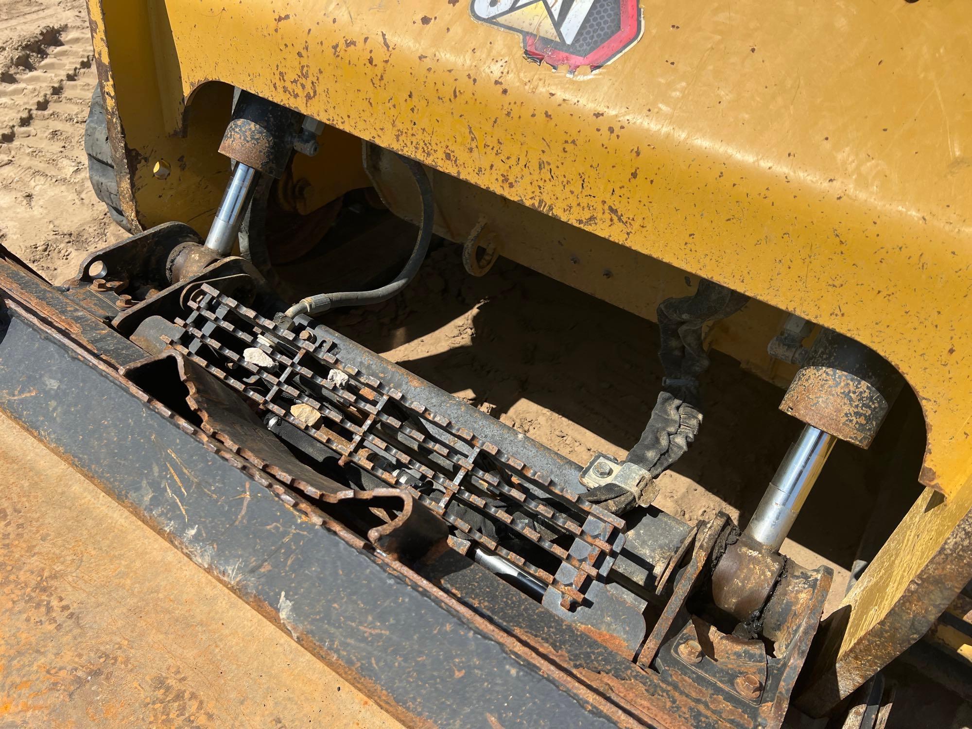 2019 CATERPILLAR 299D3 SKID STEER