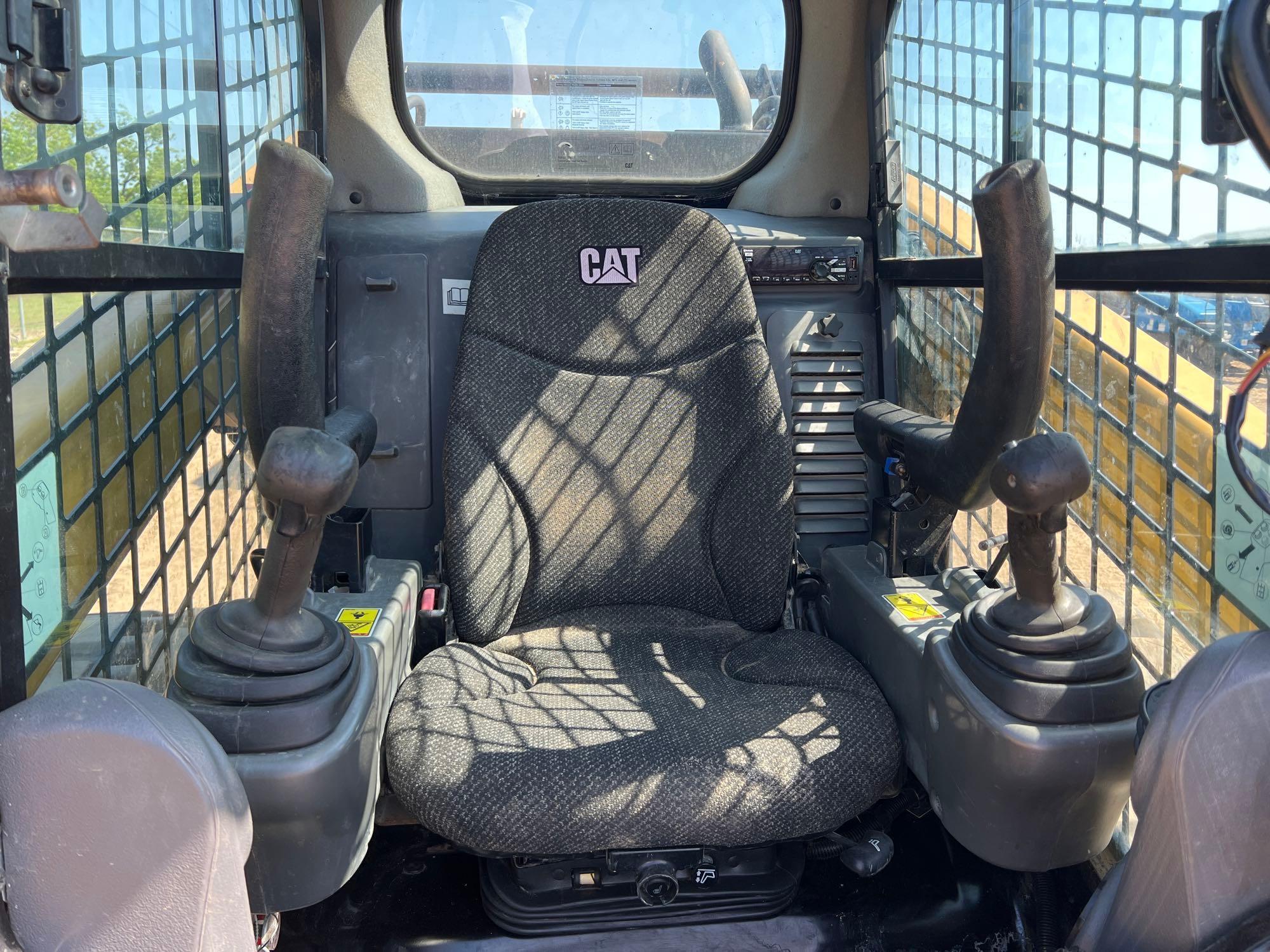 2016 CATERPILLAR 299D2 SKID STEER