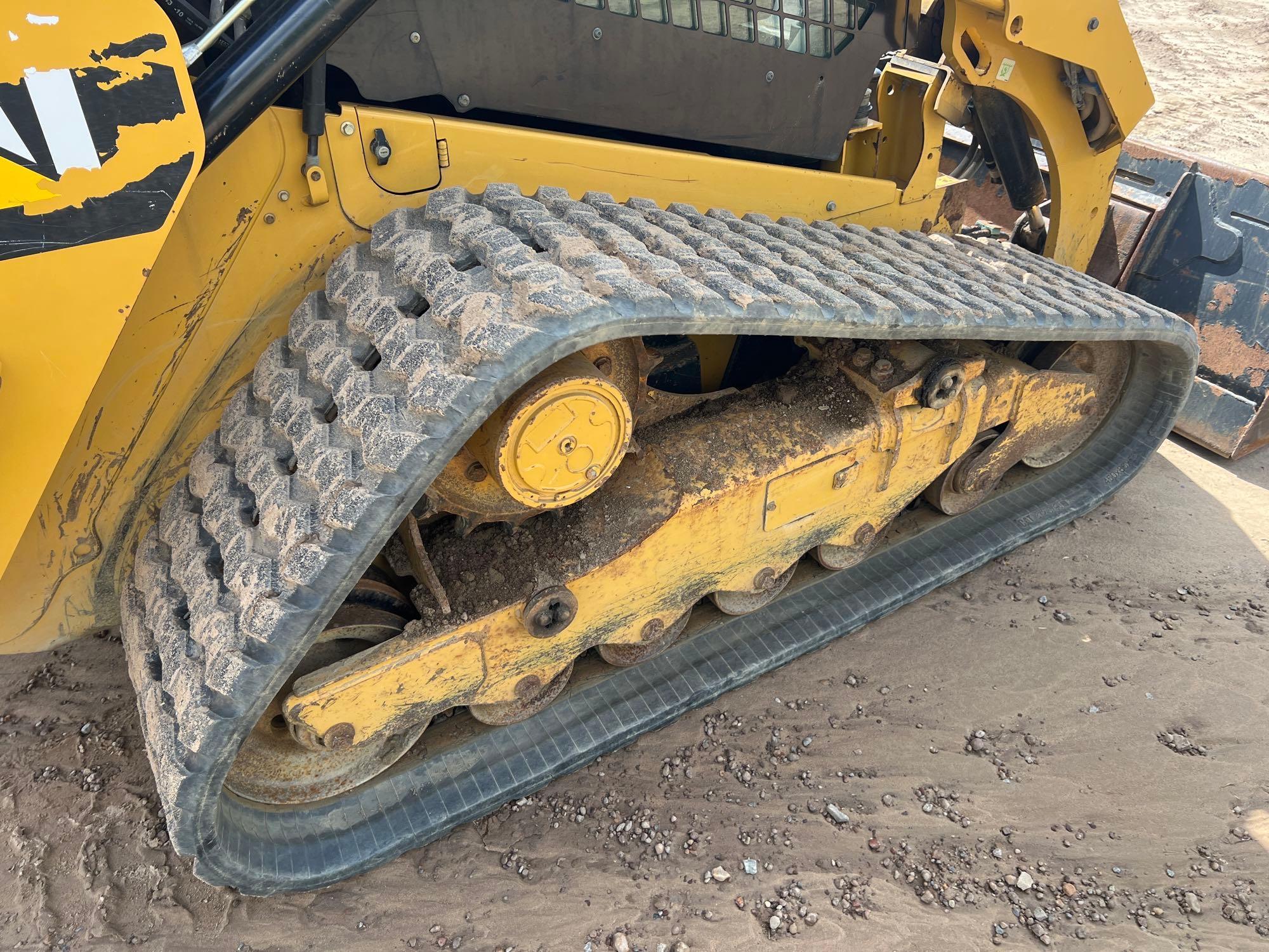 2015 CATERPILLAR 289D SKID STEER