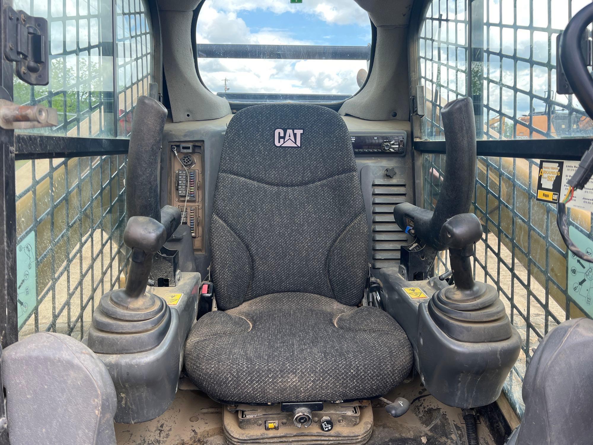 2015 CATERPILLAR 289D SKID STEER