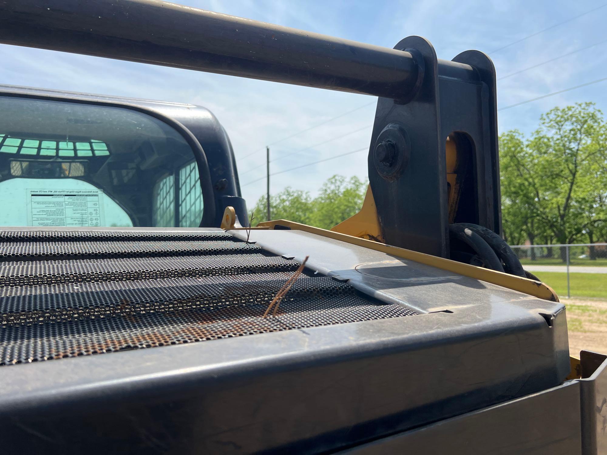 2016 CATERPILLAR 259D SKID STEER