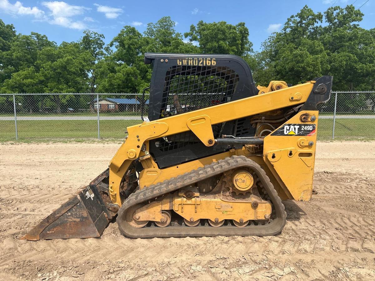 CATERPILLAR 249D SKID STEER