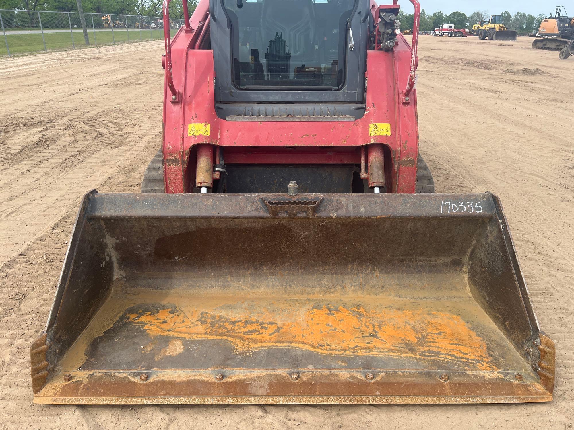 2015 TAKEUCHI TL12 SKID STEER