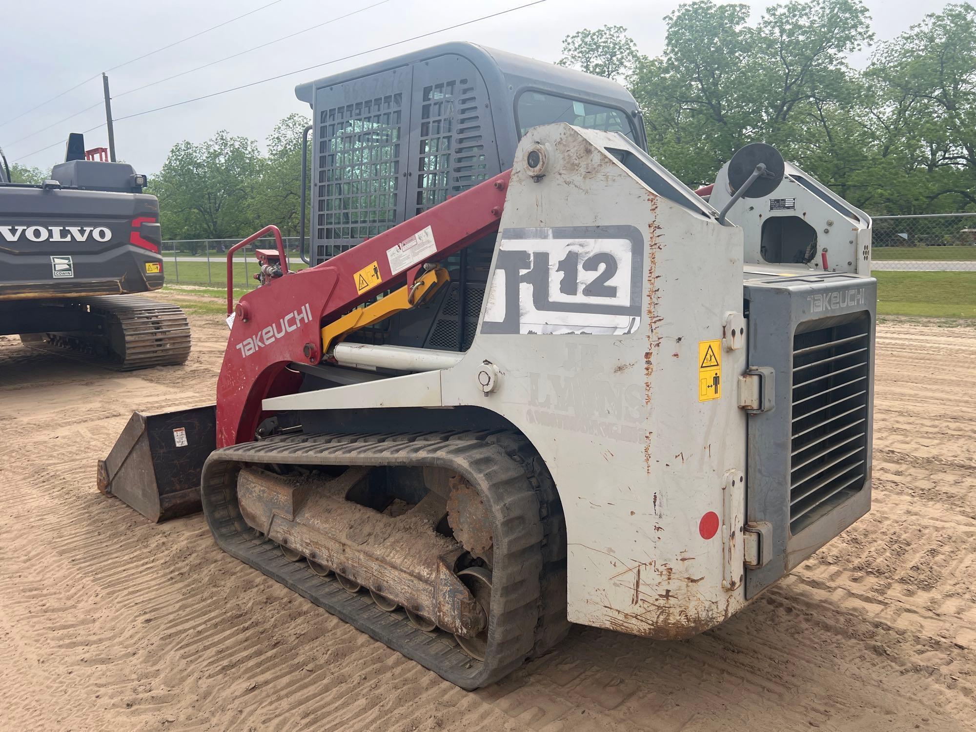 2015 TAKEUCHI TL12 SKID STEER