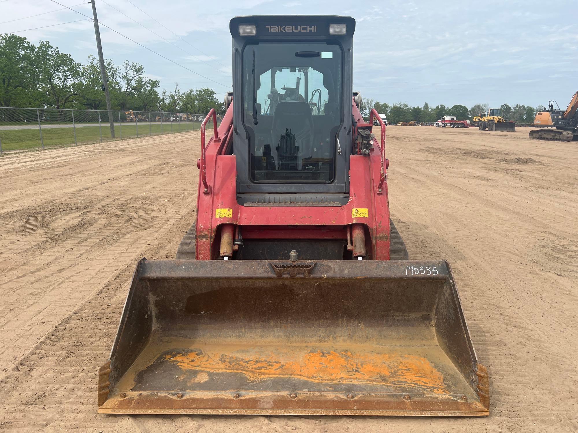 2015 TAKEUCHI TL12 SKID STEER