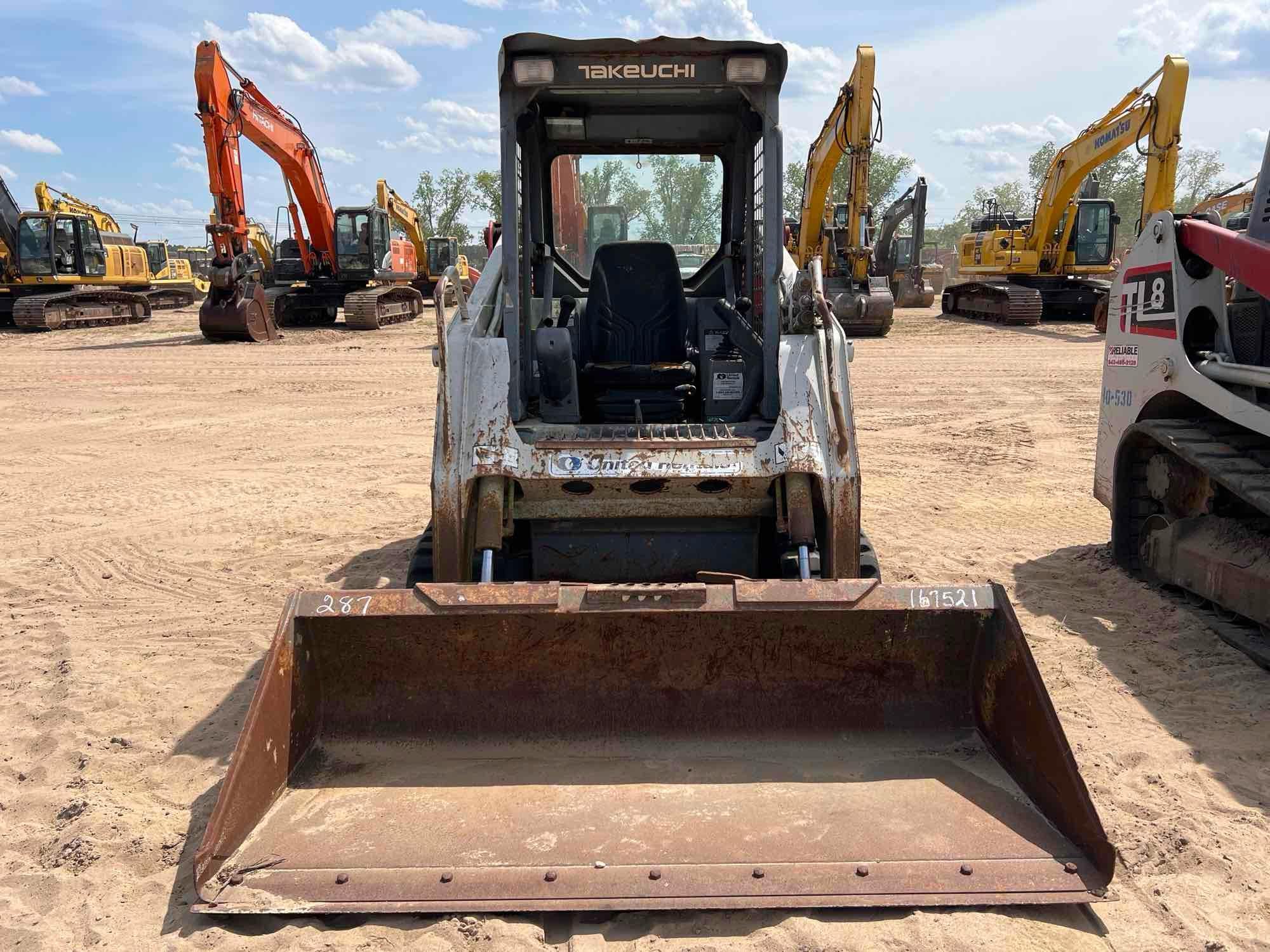 (INOP) TAKEUCHI TL230 SKID STEER