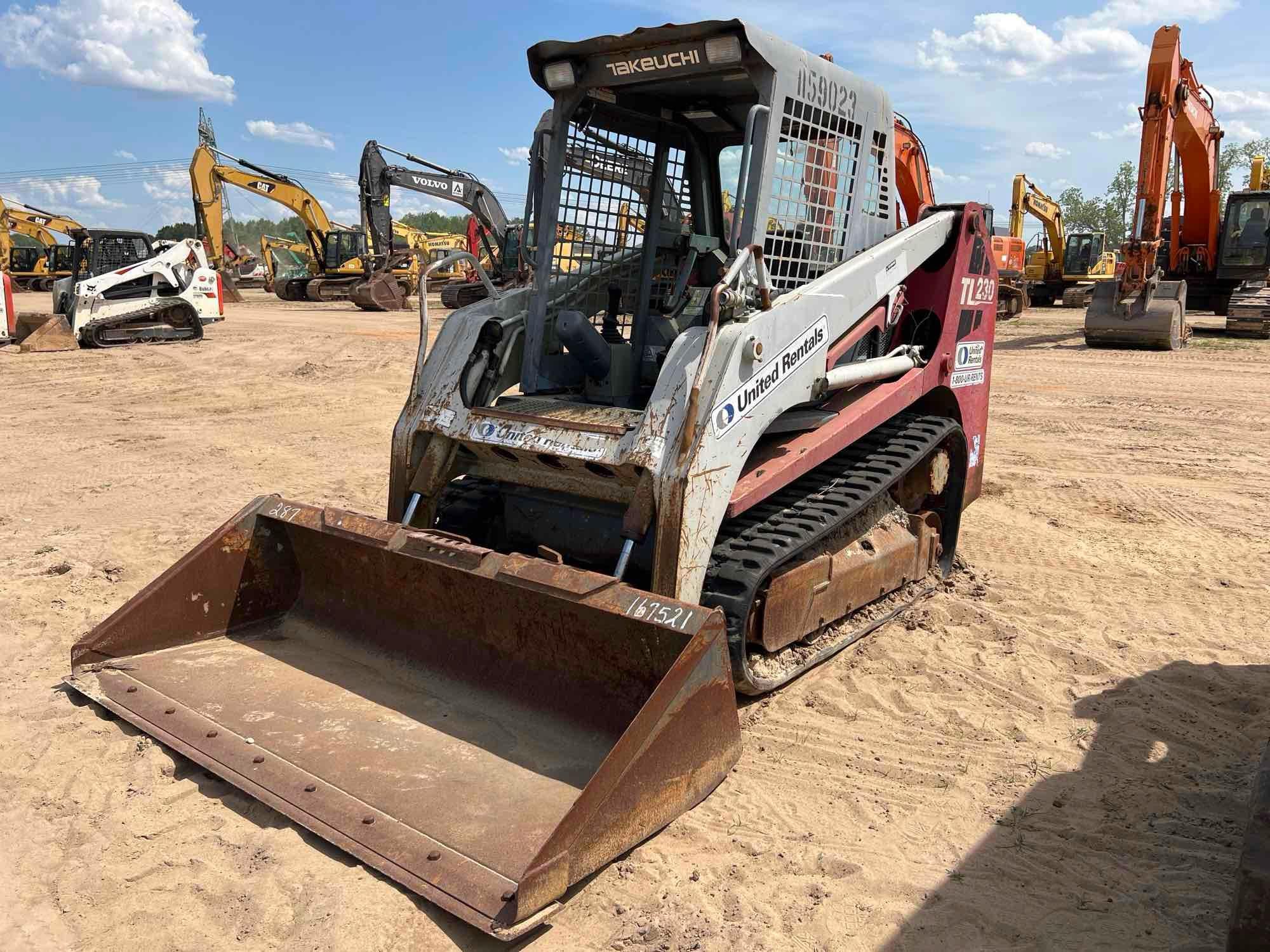 (INOP) TAKEUCHI TL230 SKID STEER