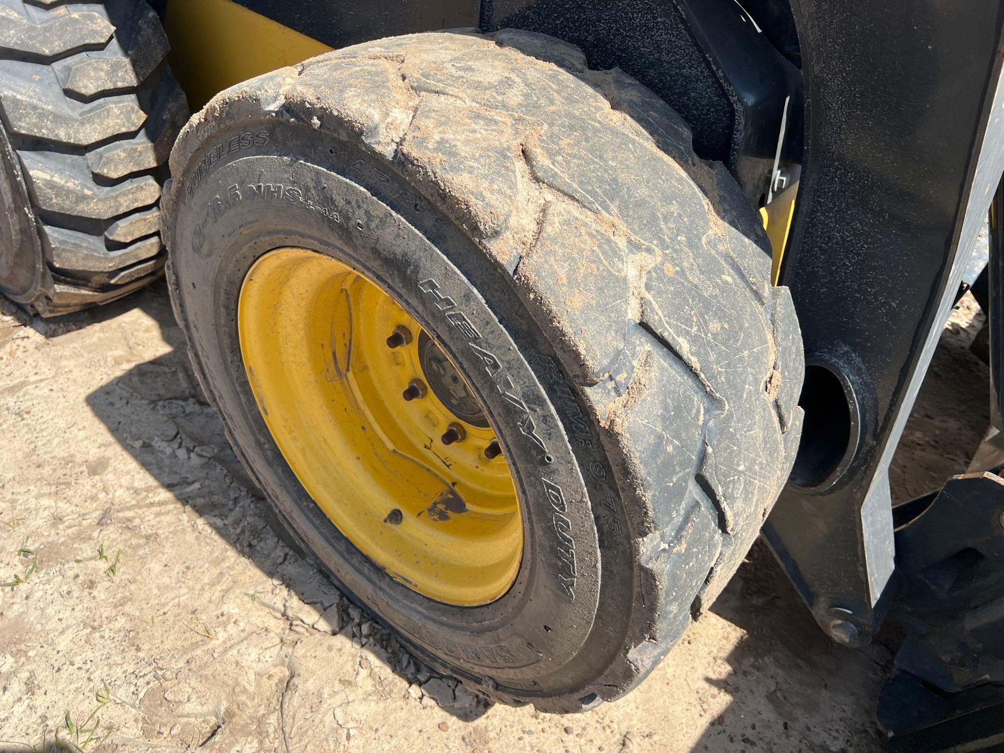 NEW HOLLAND L218 SKID STEER