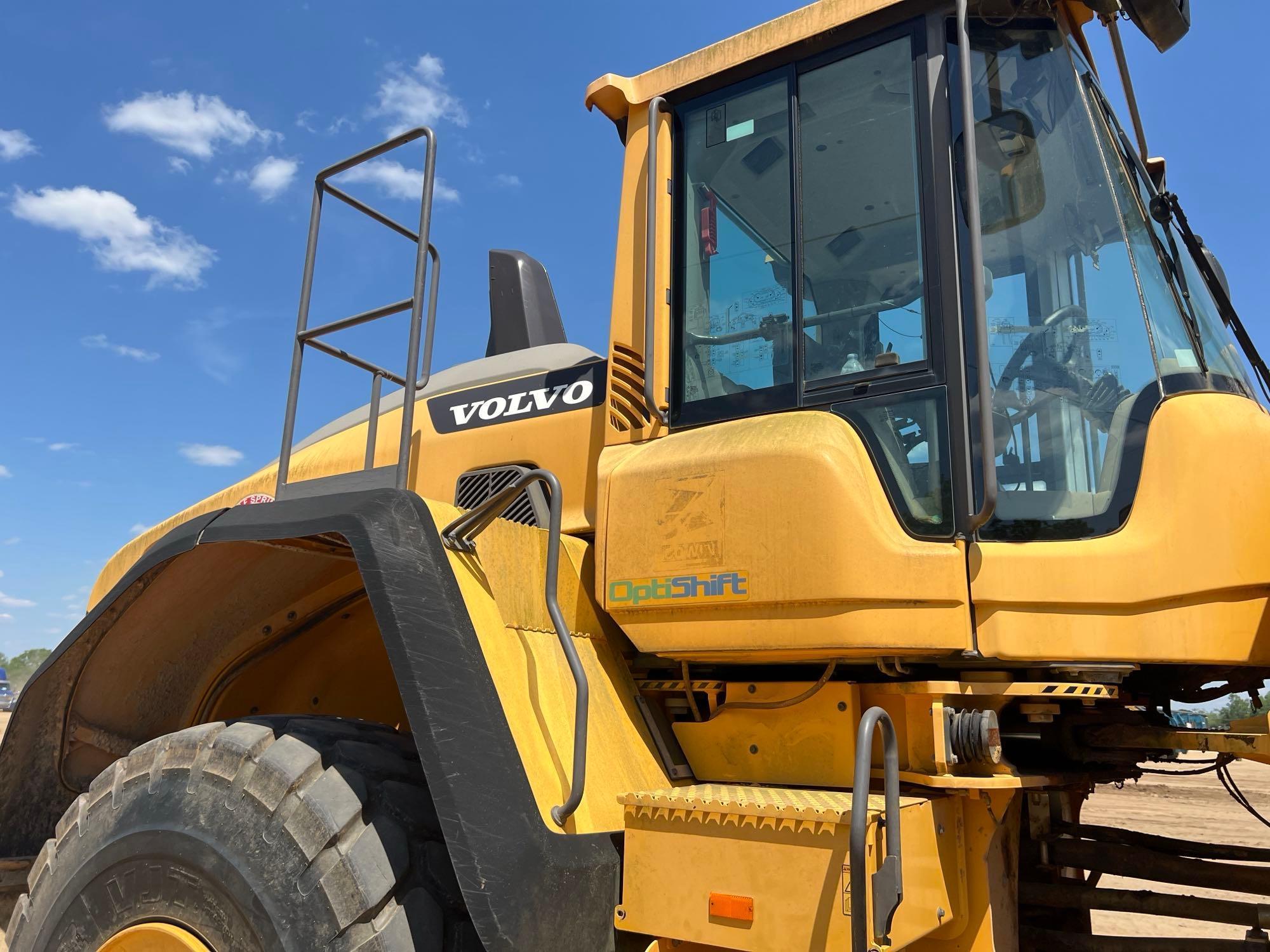 2015 VOLVO L180H RUBBER TIRE LOADER