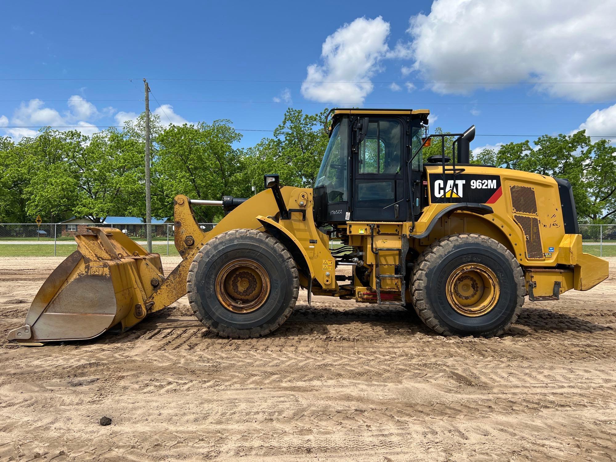 2019 CATERPILLAR 962M RUBBER TIRE LOADER