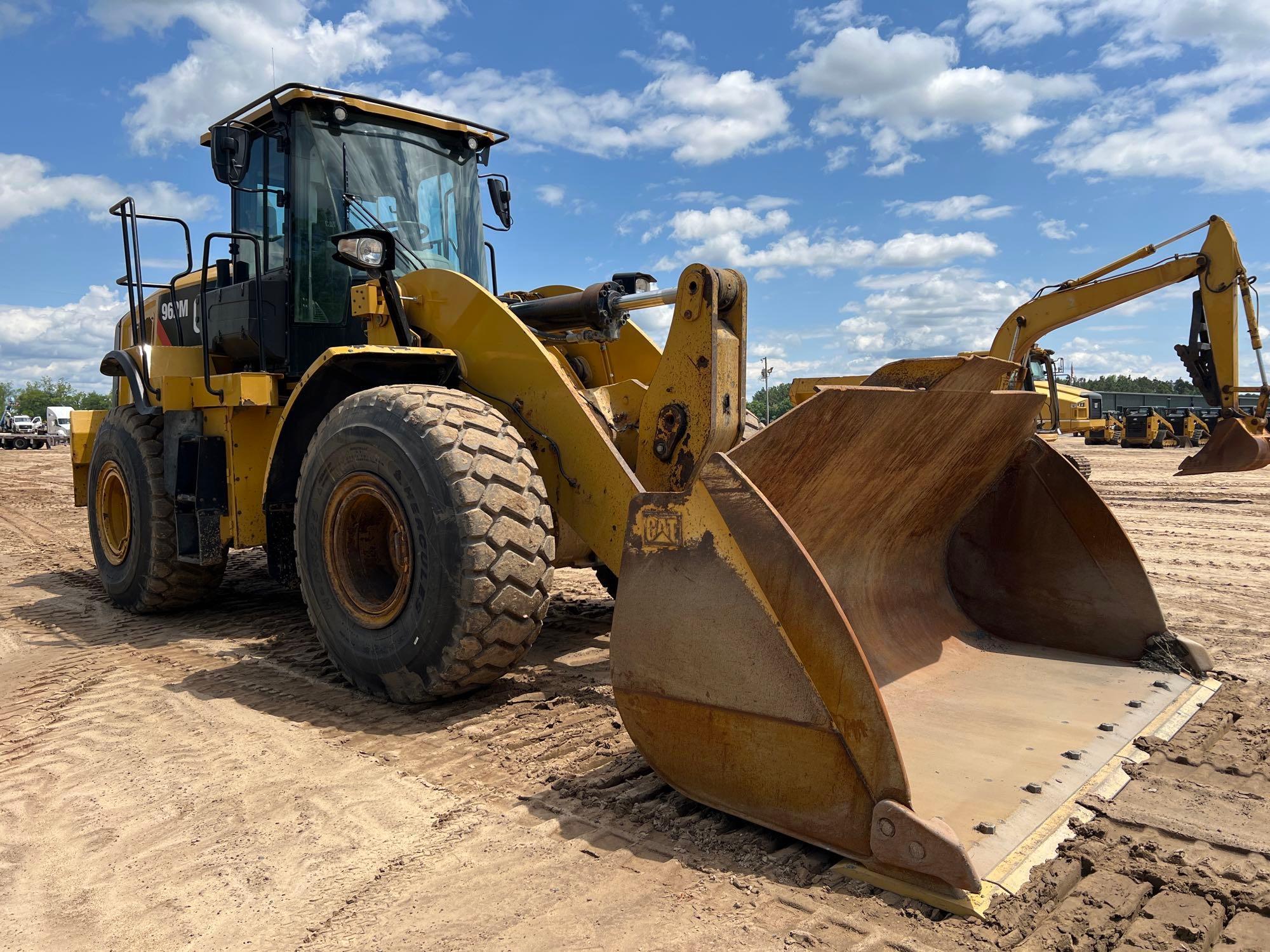 2019 CATERPILLAR 962M RUBBER TIRE LOADER