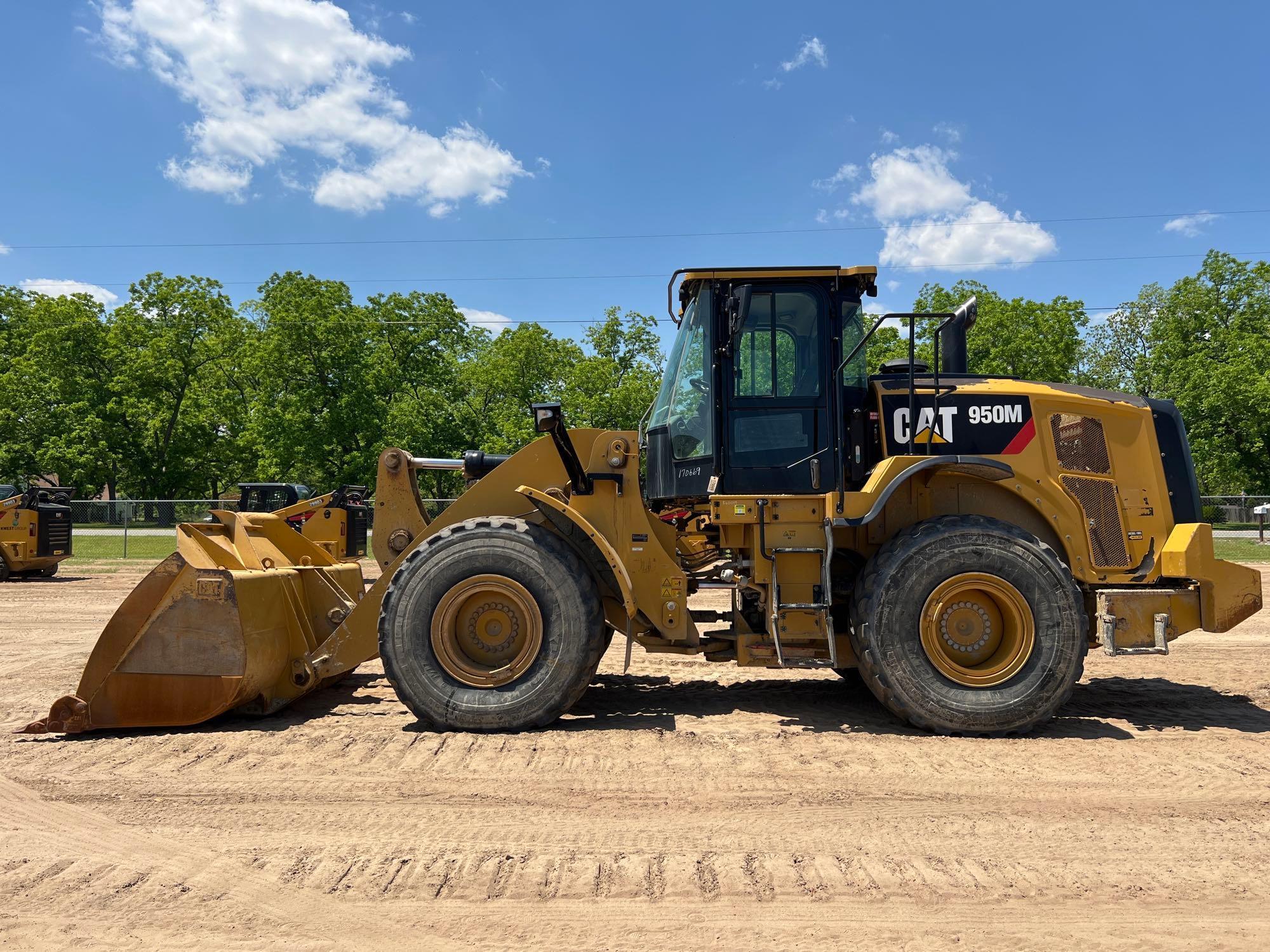 2018 CATERPILLAR 950M RUBBER TIRE LOADER