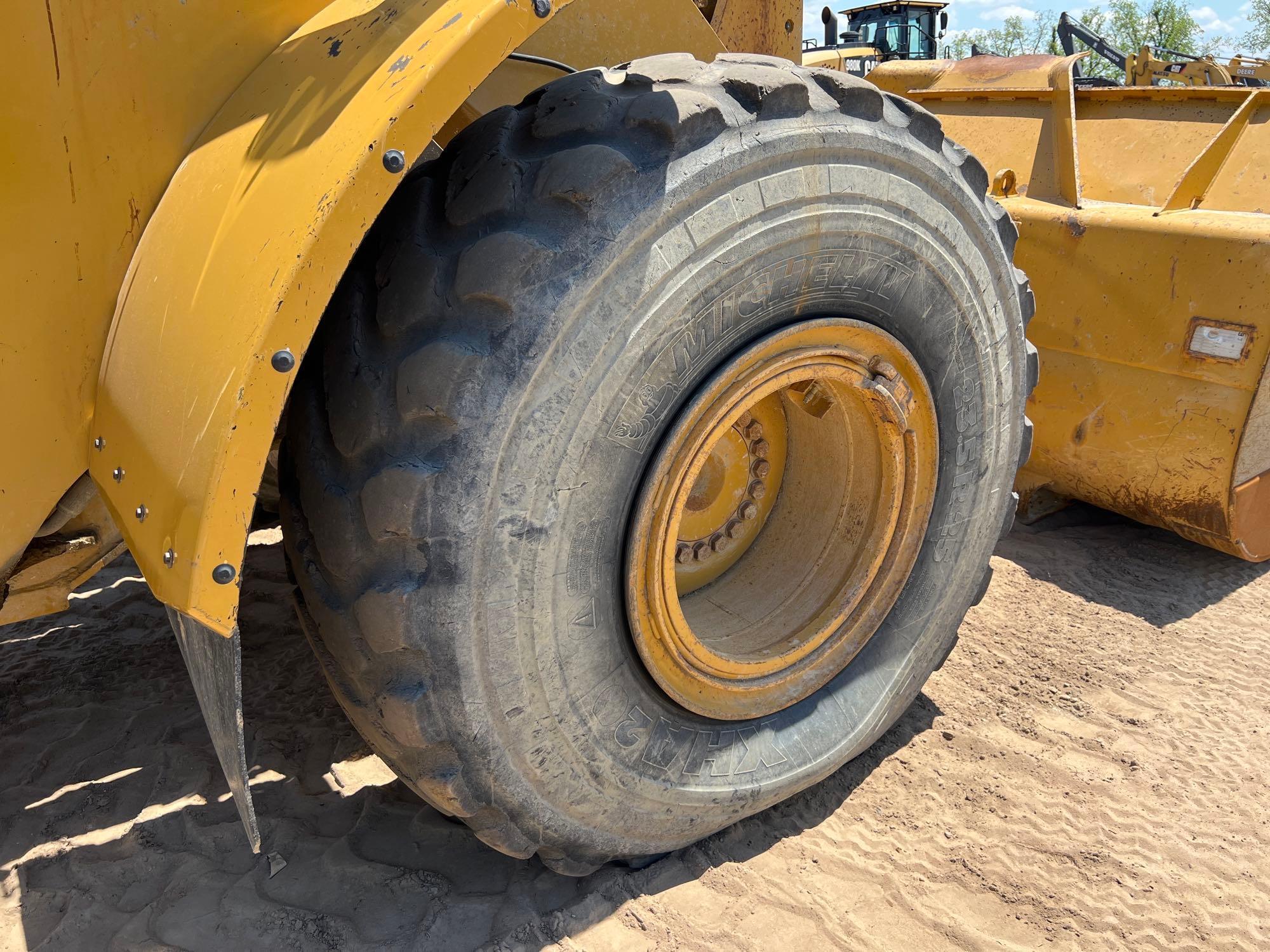 2018 CATERPILLAR 950M RUBBER TIRE LOADER