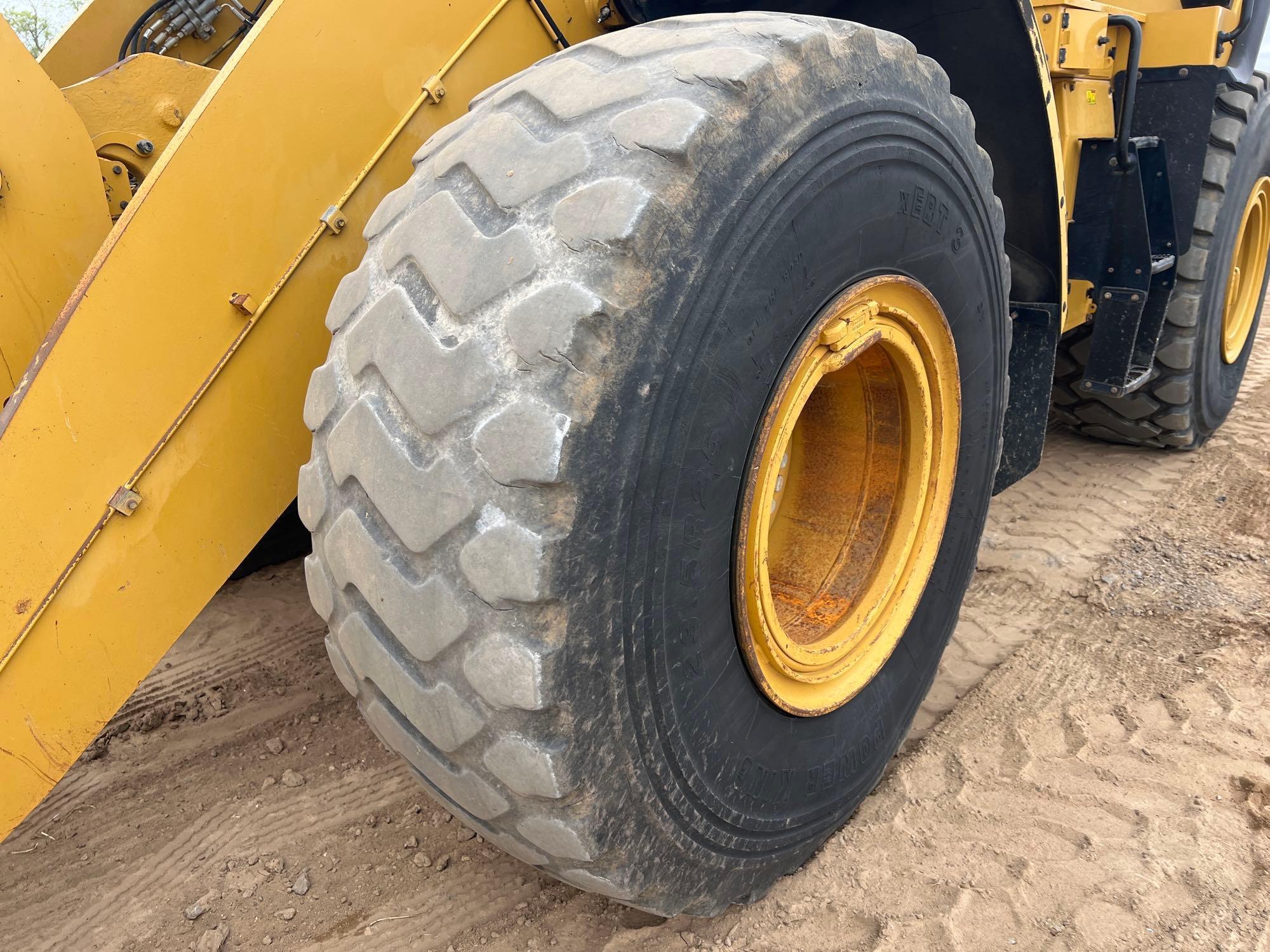 2016 CATERPILLAR 950M RUBBER TIRE LOADER