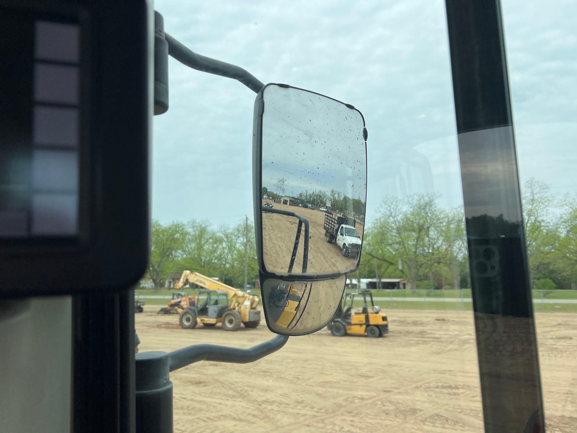 2016 CATERPILLAR 950M RUBBER TIRE LOADER