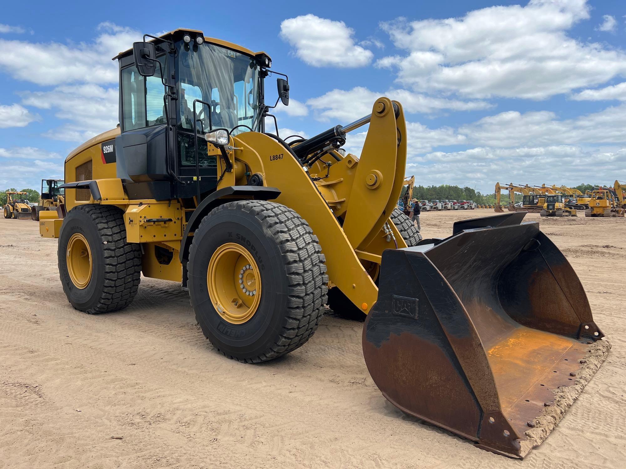 2020 CATERPILLAR 926M RUBBER TIRE LOADER