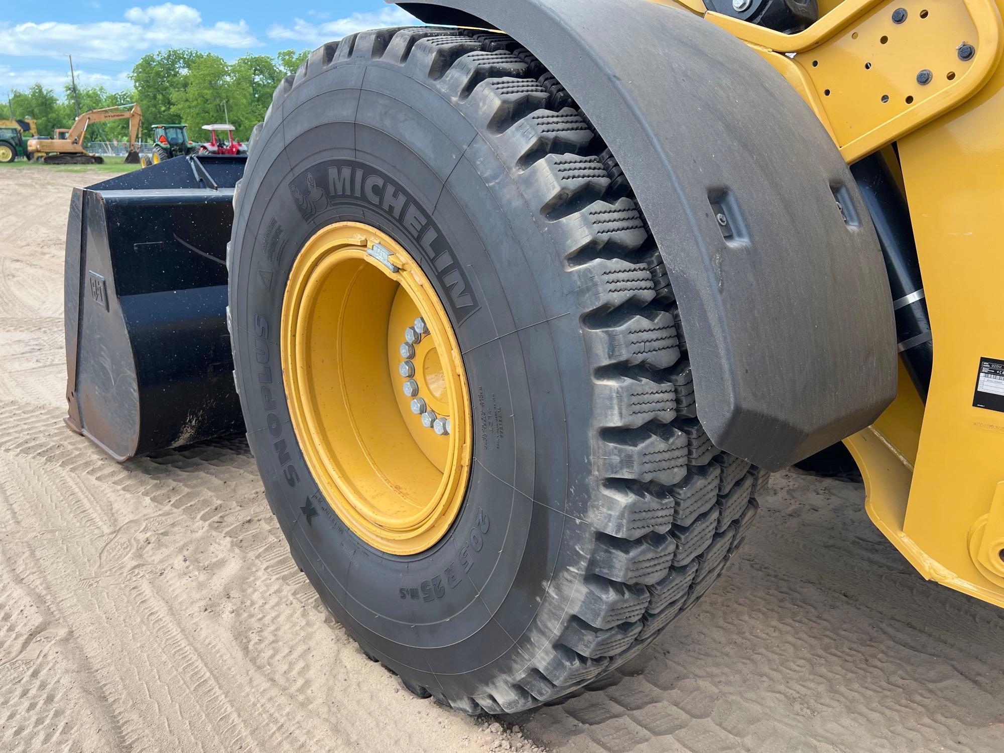 2020 CATERPILLAR 926M RUBBER TIRE LOADER