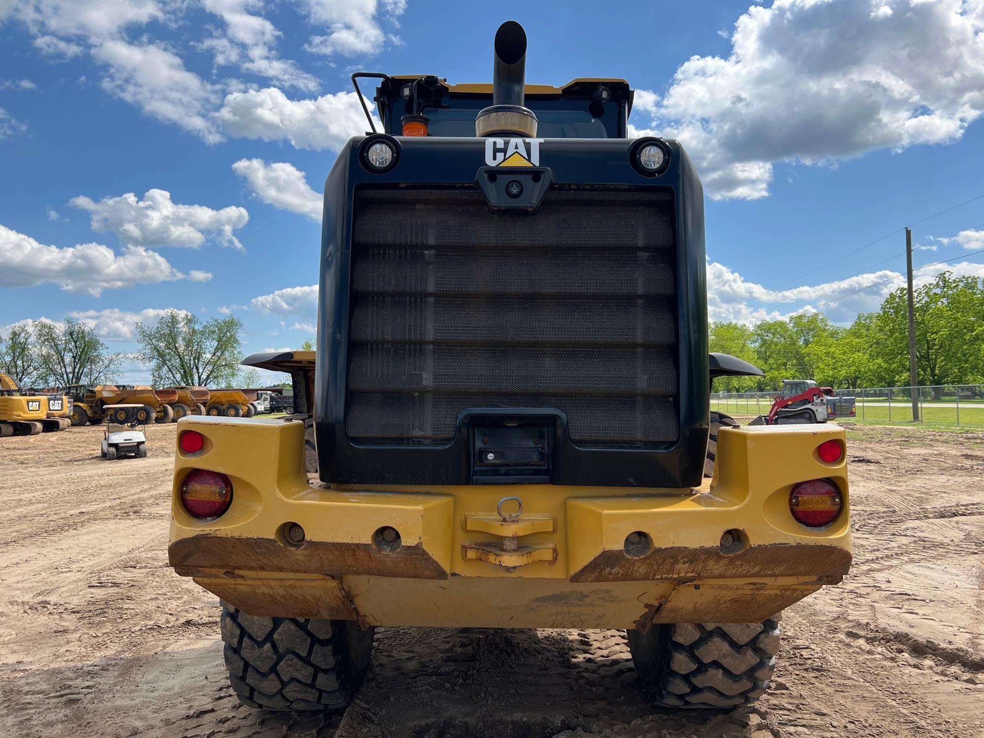 2017 CATERPILLAR 930M RUBBER TIRE LOADER