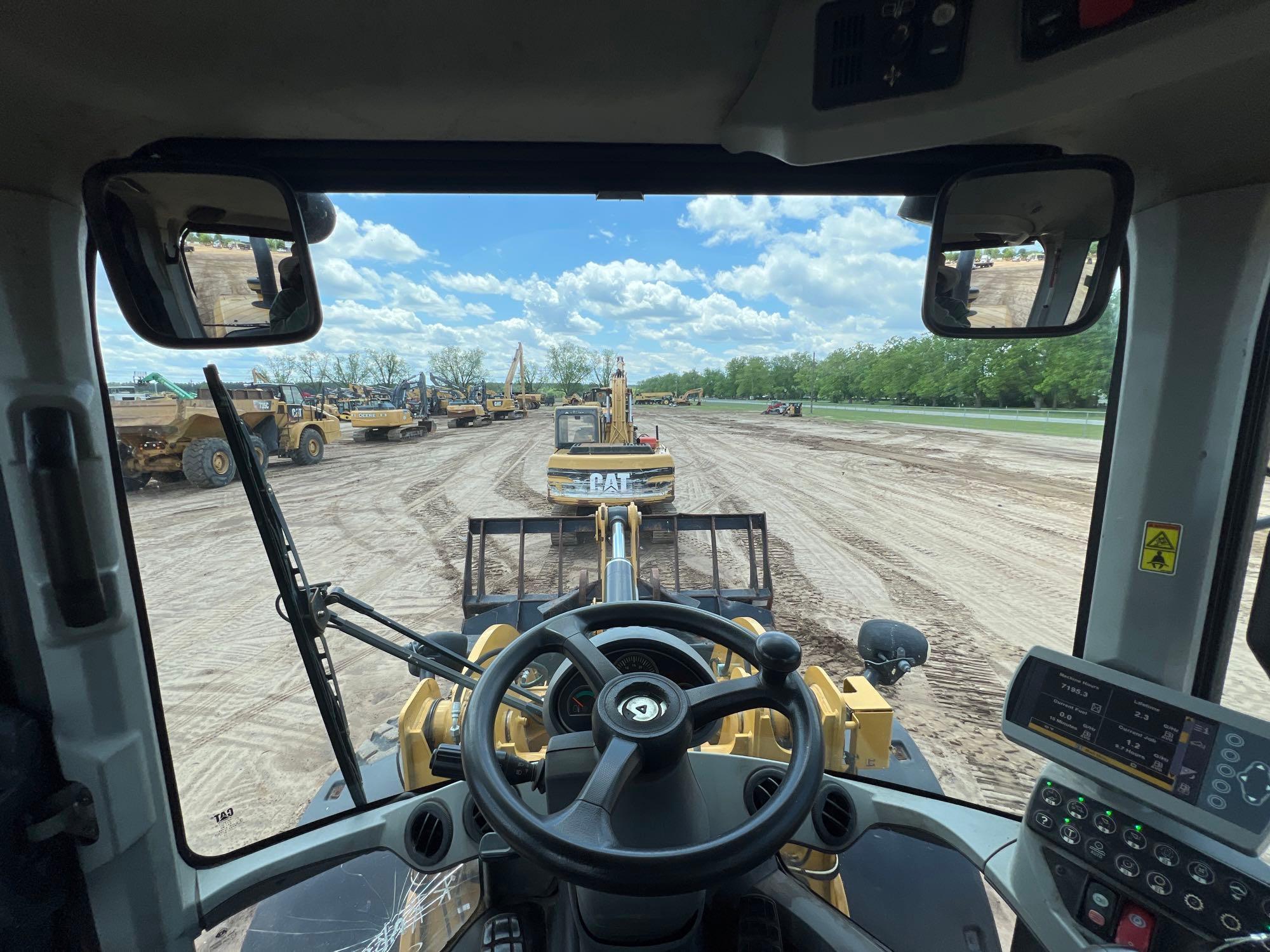 2014 CATERPILLAR 924K RUBBER TIRE LOADER