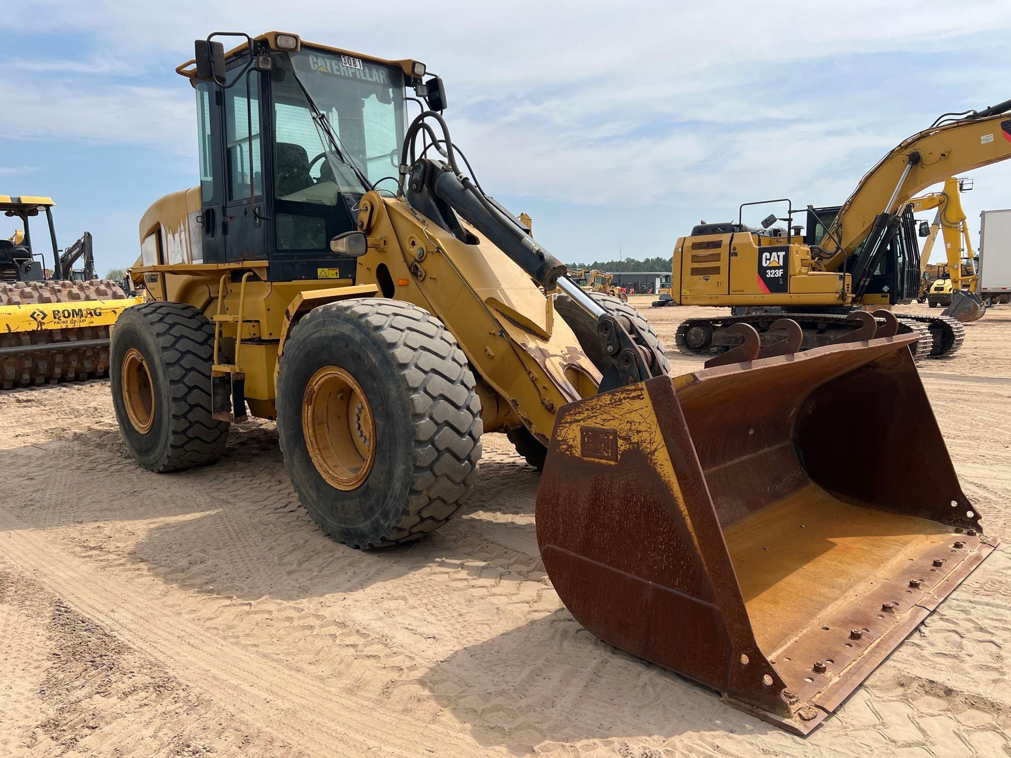 2007 CATERPILLAR 930G RUBBER TIRE LOADER