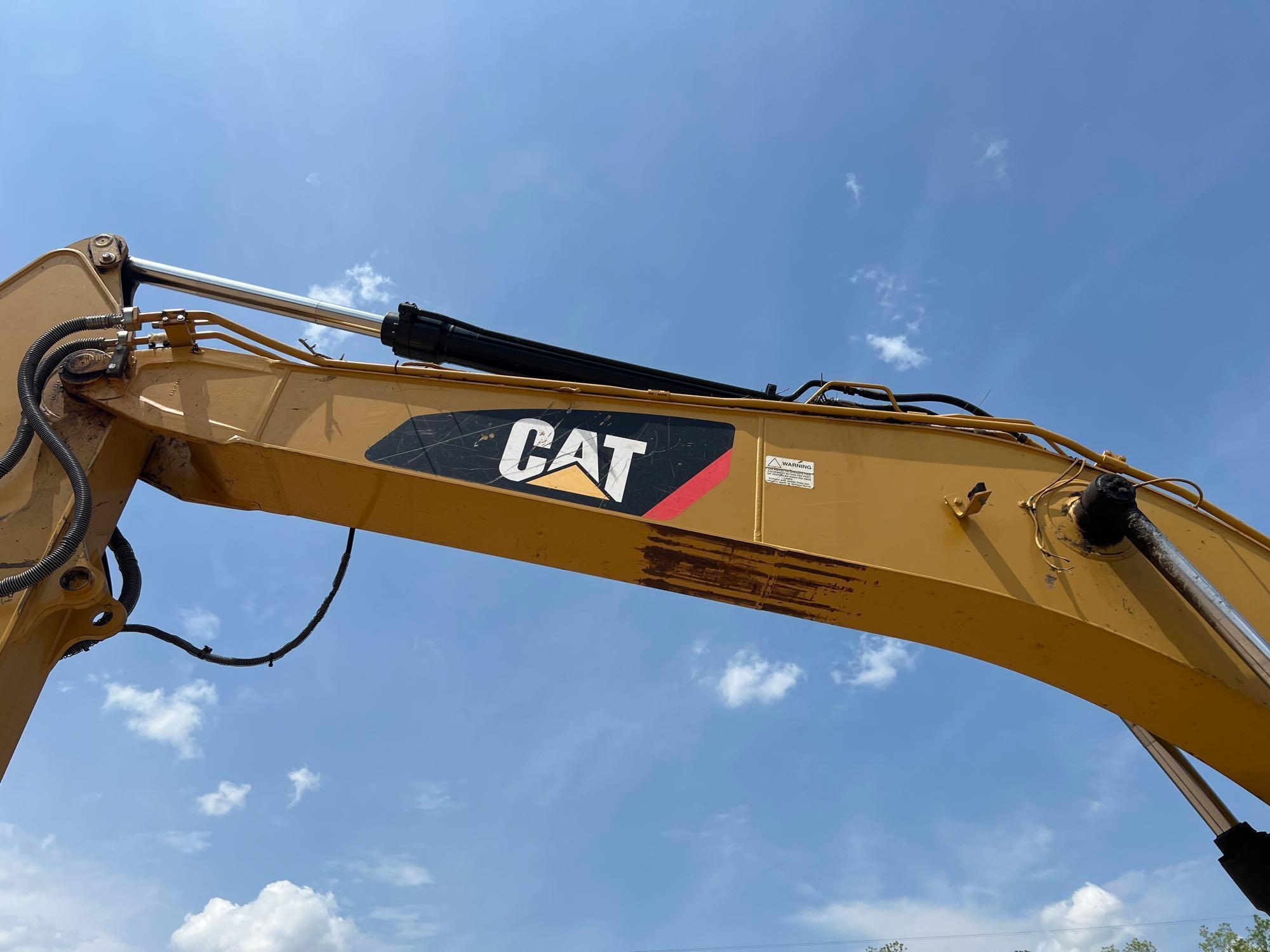 2016 CATERPILLAR 323FL EXCAVATOR