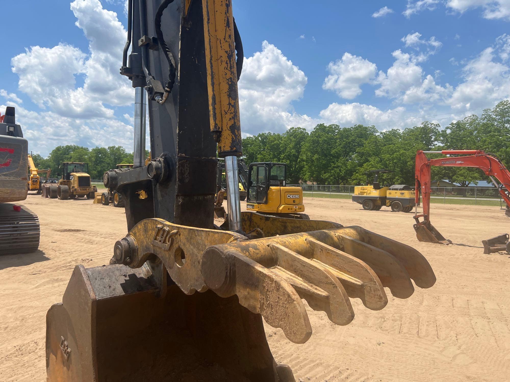 2016 JOHN DEERE 210G LC EXCAVATOR