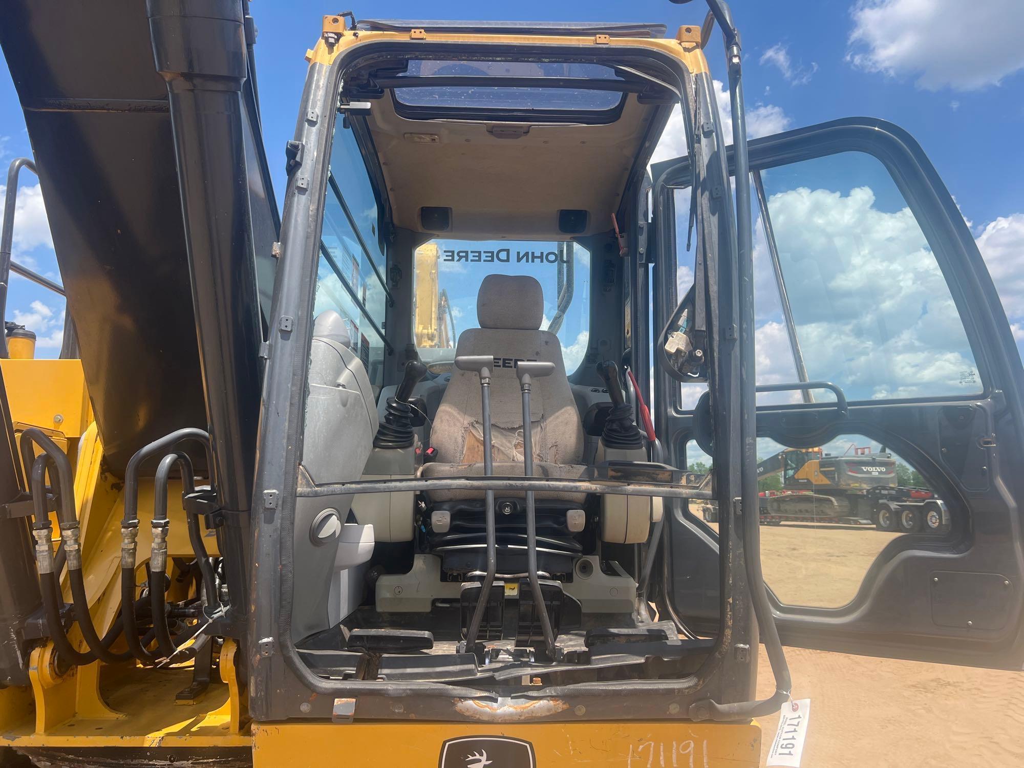 2016 JOHN DEERE 210G LC EXCAVATOR