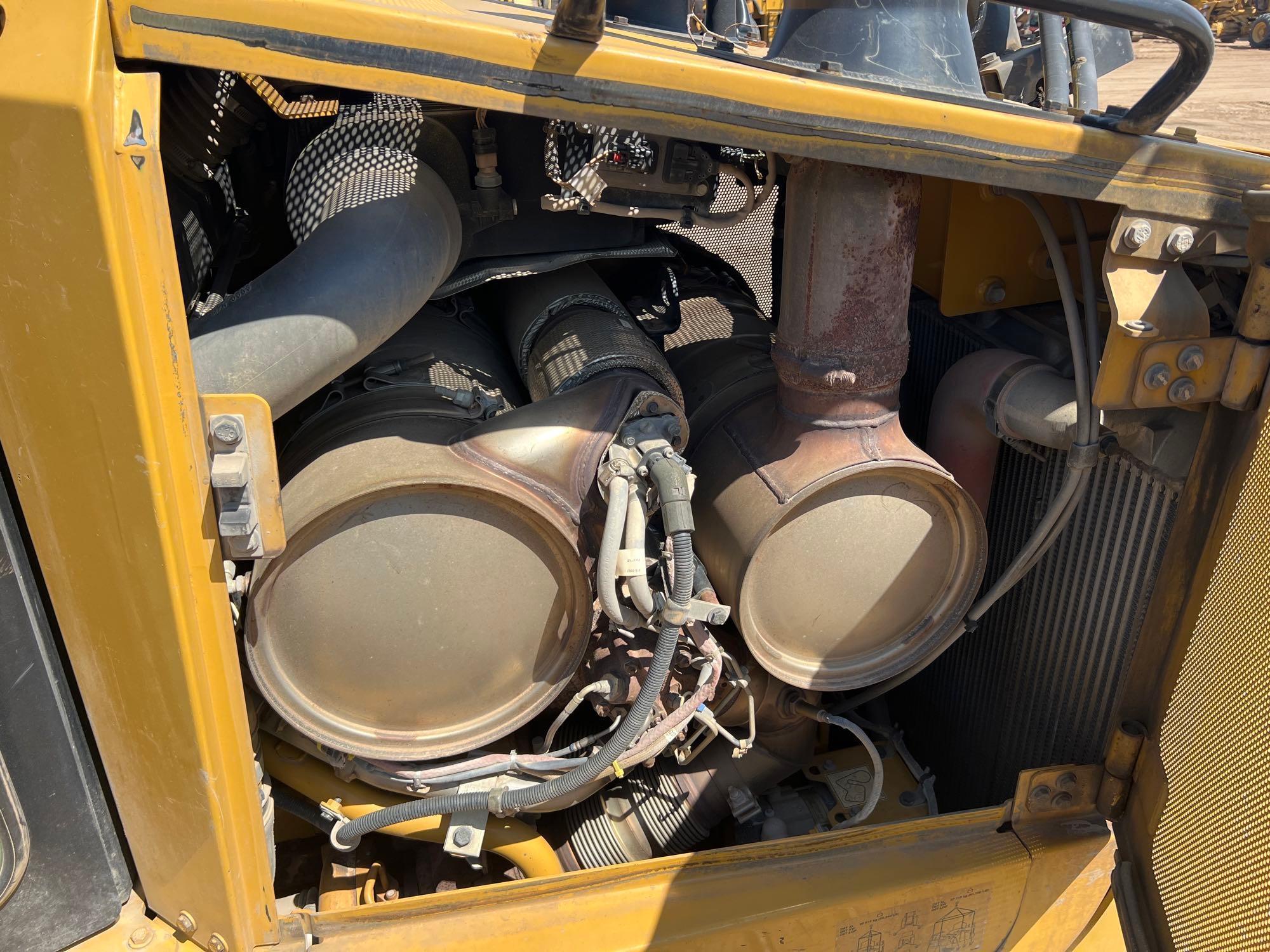 2015 CATERPILLAR D6T LGP HI-TRACK CRAWLER DOZER