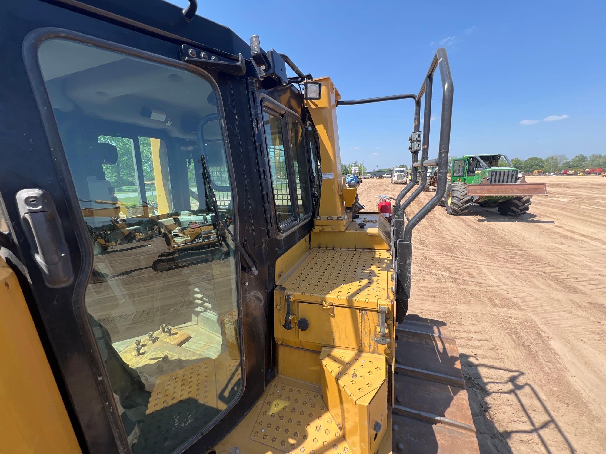 2015 CATERPILLAR D6T LGP HI-TRACK CRAWLER DOZER