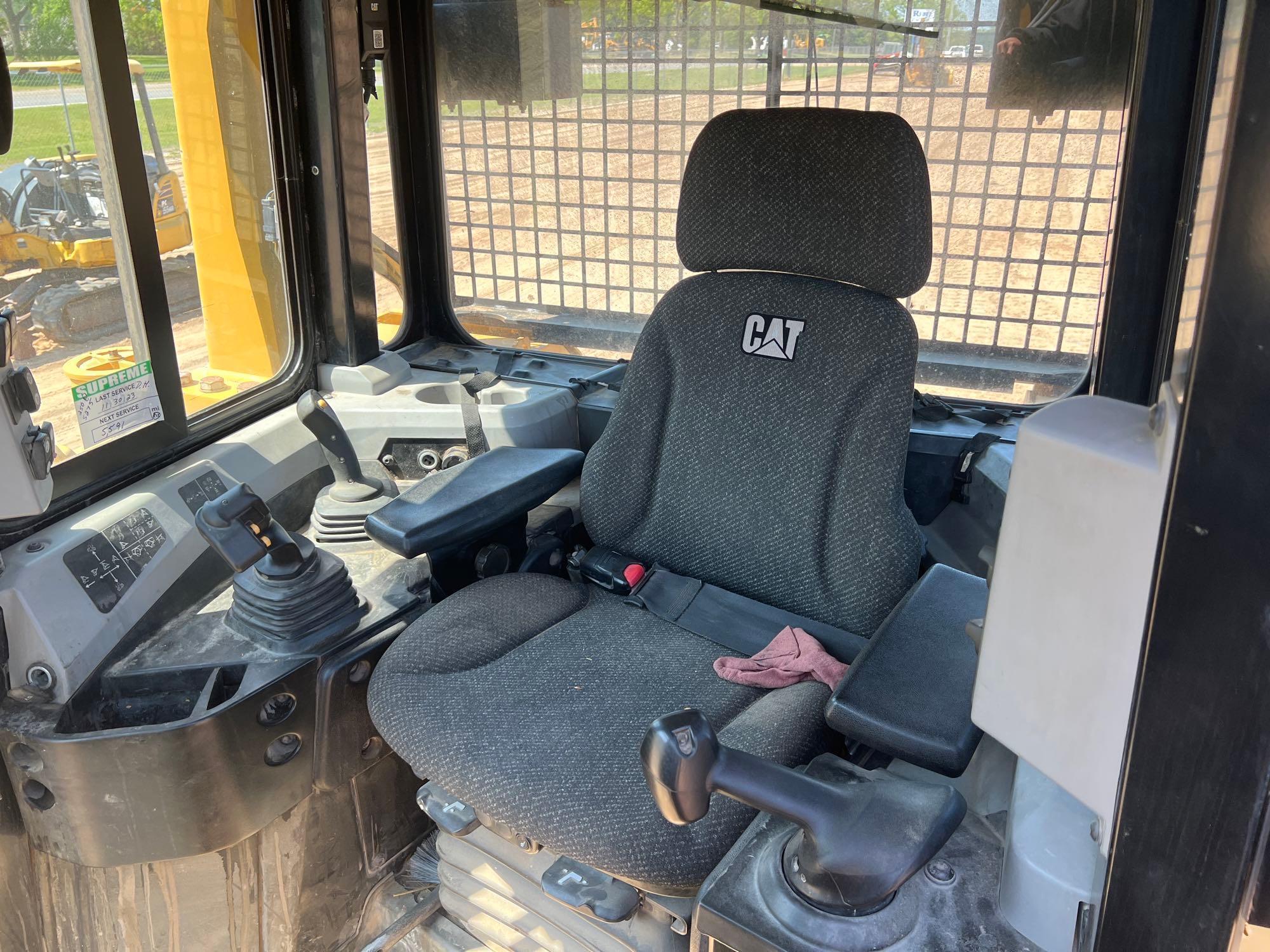 2015 CATERPILLAR D6T LGP HI-TRACK CRAWLER DOZER