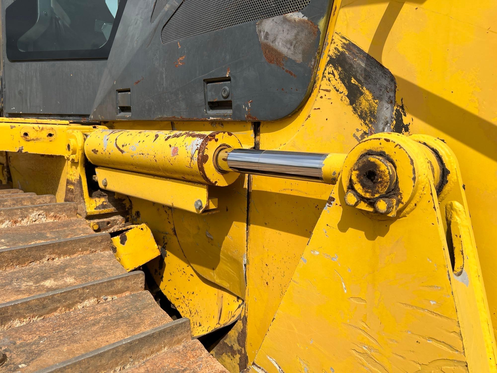 2011 KOMATSU D61PX-15E0 CRAWLER DOZER