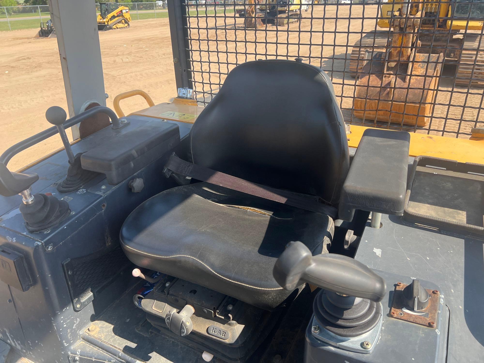 2019 DRESSTA TD-8S CRAWLER DOZER