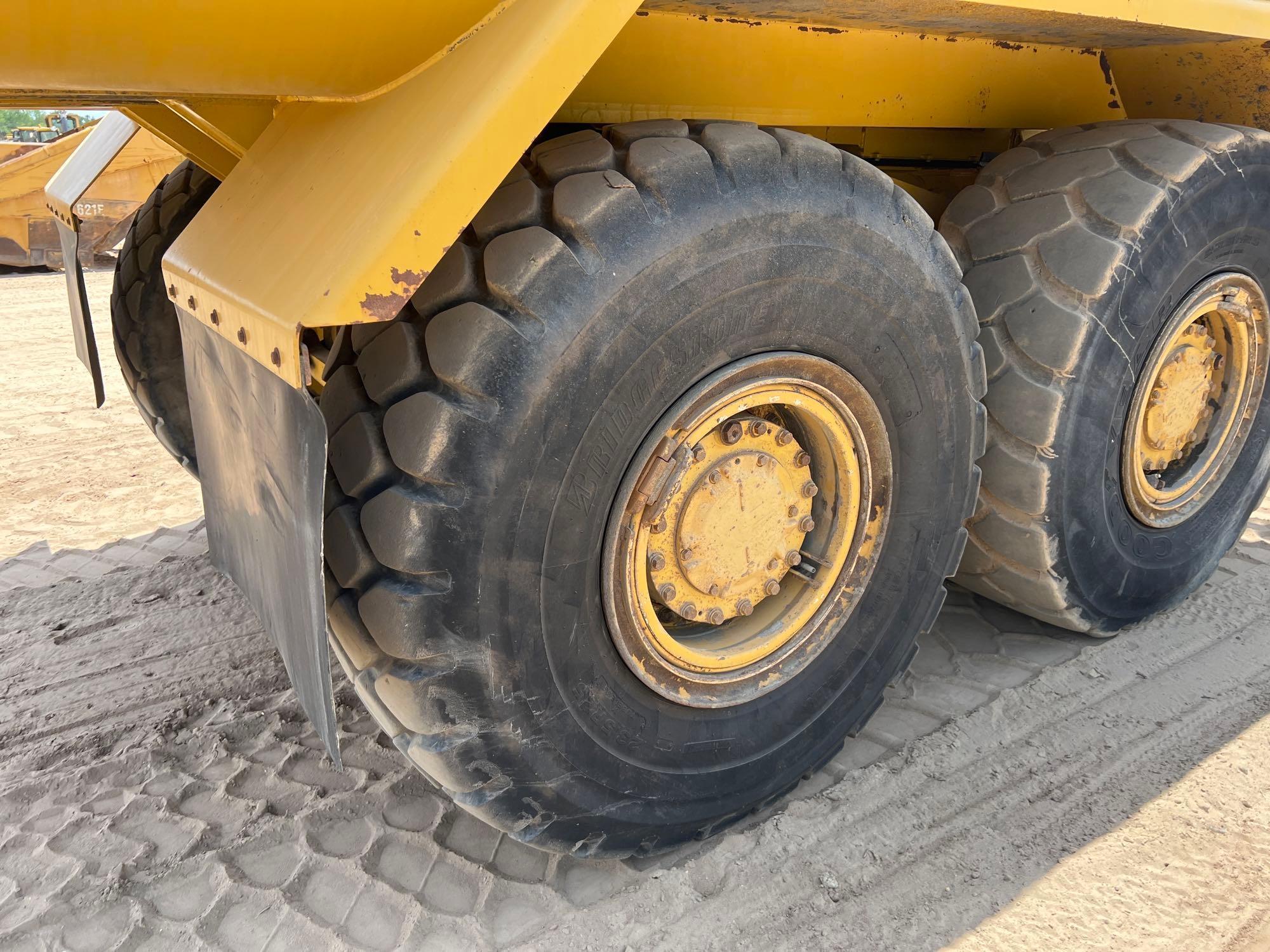 2015 CATERPILLAR 730C 6X6 OFF ROAD WATER TRUCK