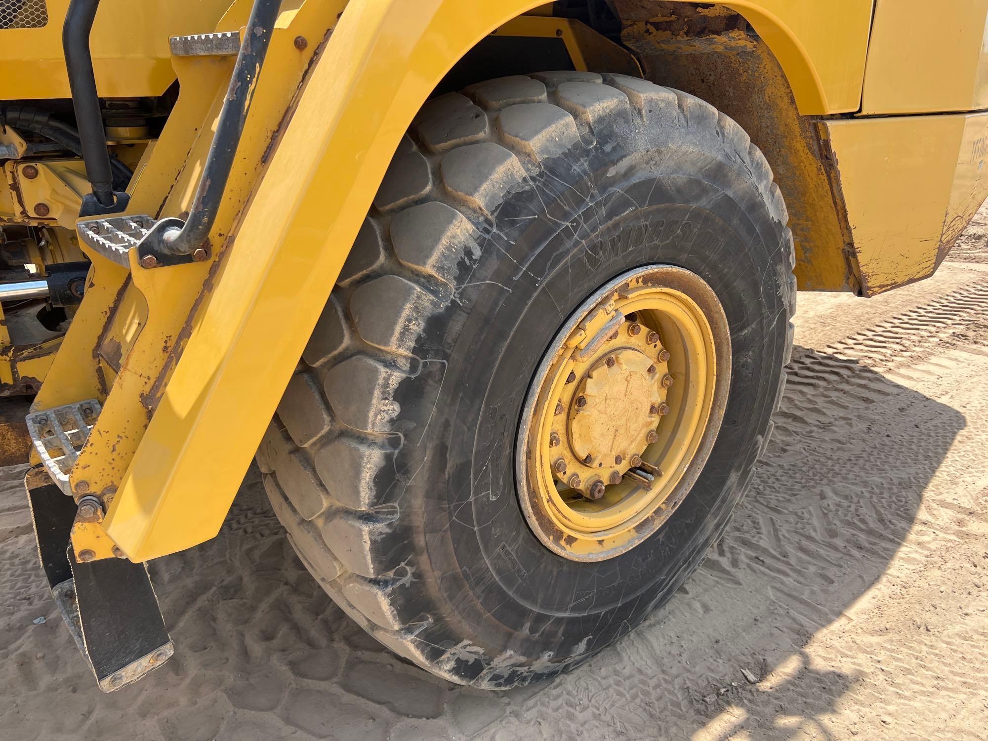 2015 CATERPILLAR 730C 6X6 OFF ROAD WATER TRUCK