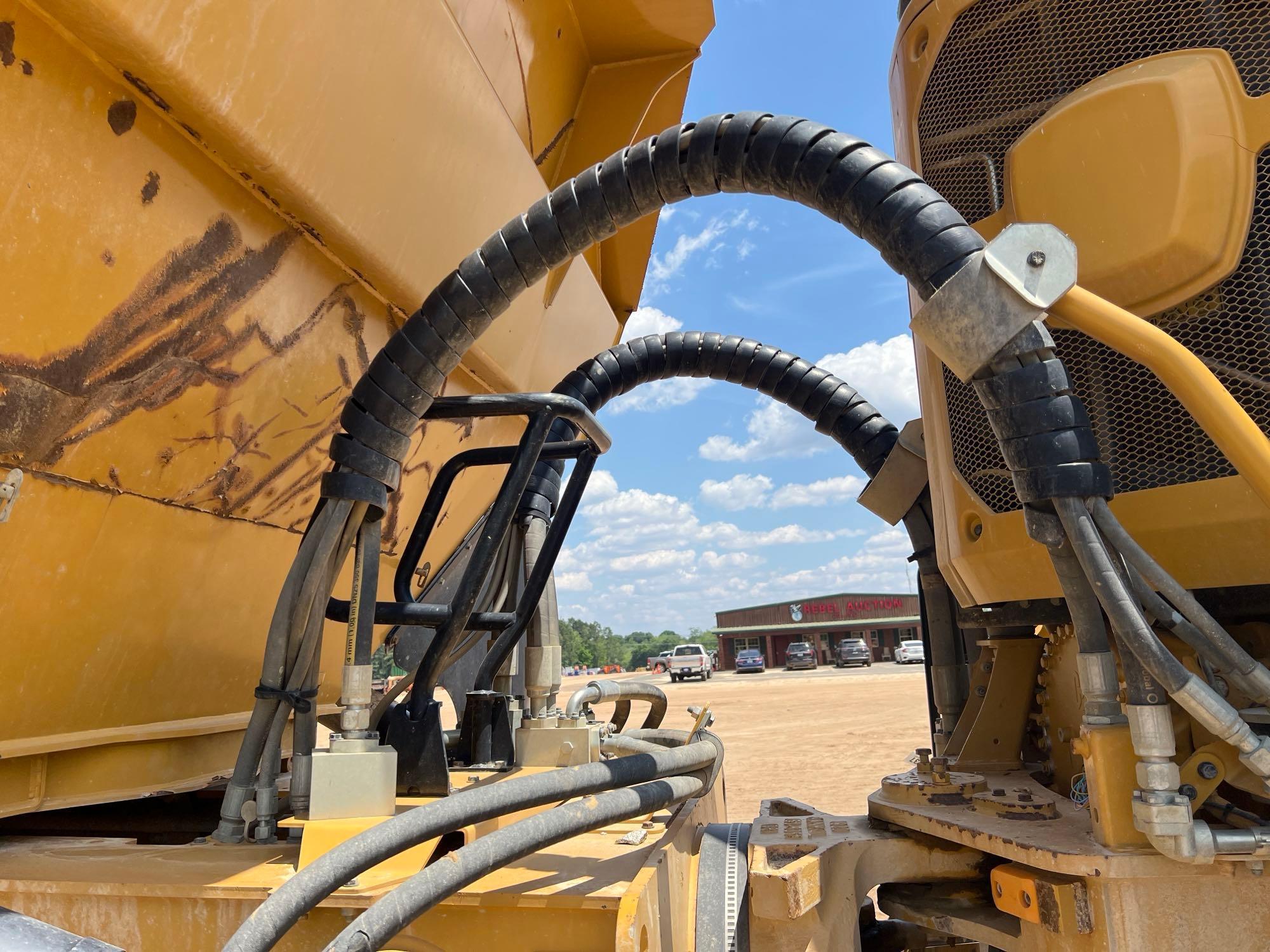 2018 CATERPILLAR 735C 6X6 OFF ROAD DUMP TRUCK