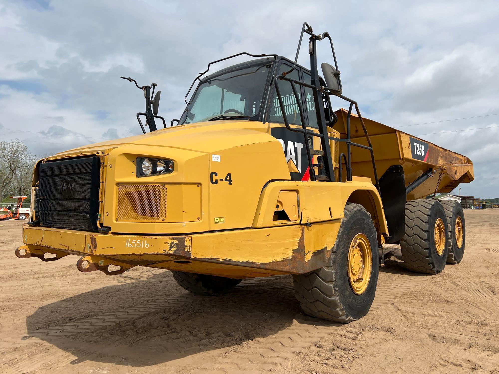 2015 CATERPILLAR 725C 6X6 OFF ROAD DUMP TRUCK