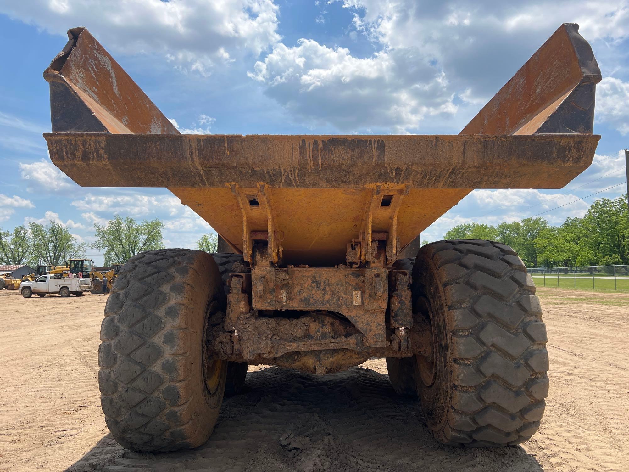 2014 KOMATSU HM400-3 6X6 OFF ROAD DUMP TRUCK