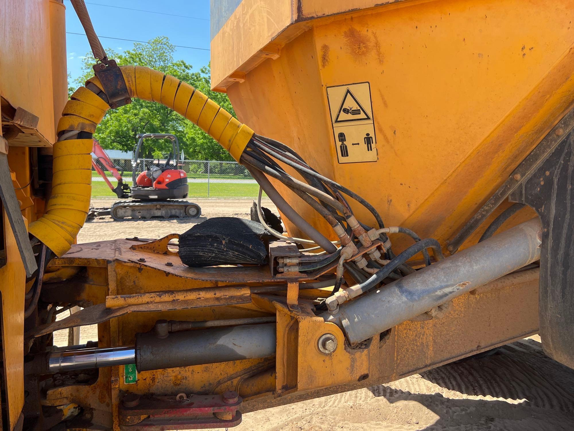 2004 MOXY MT26 - 6X6 OFF ROAD DUMP TRUCK