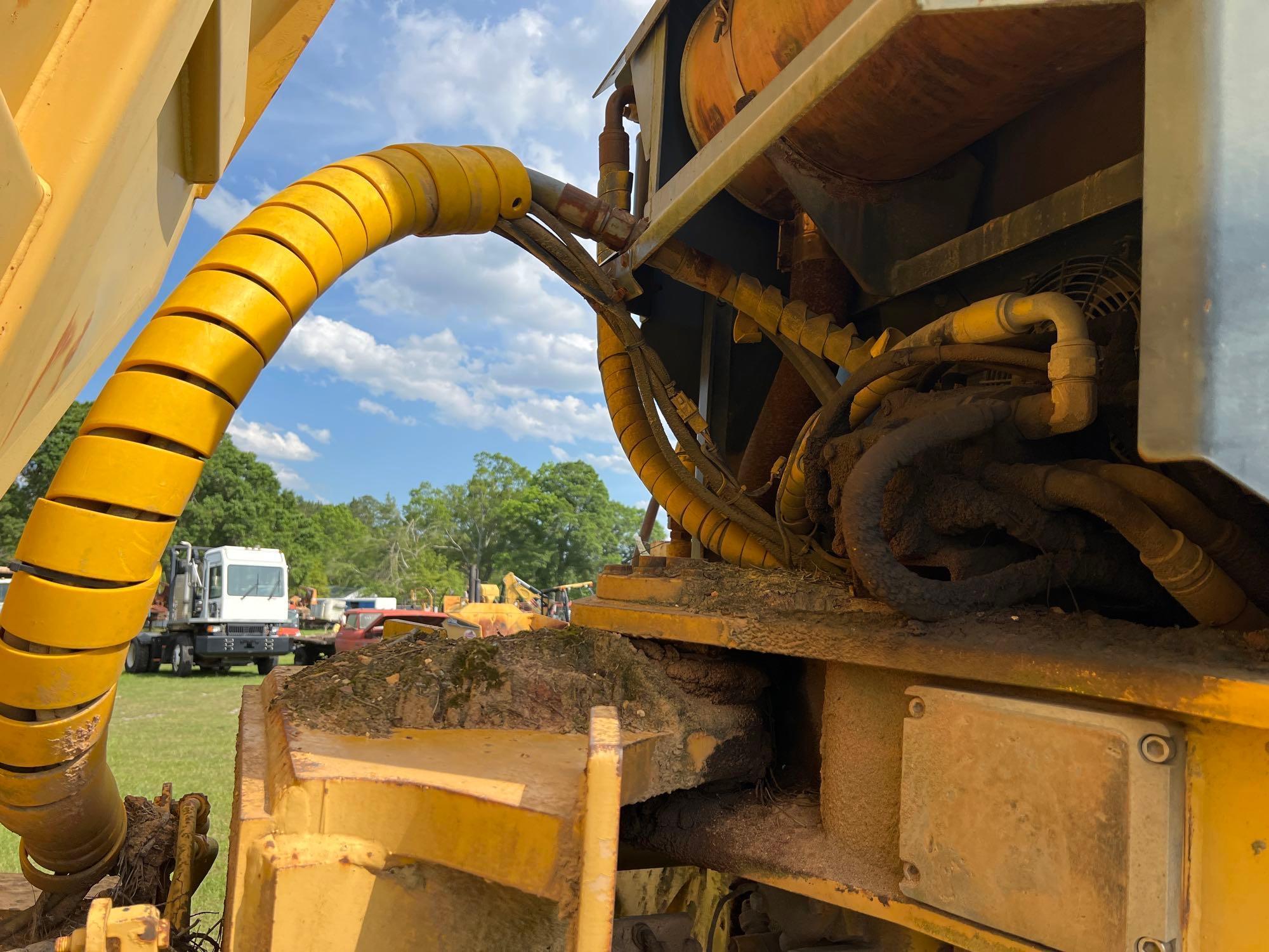 (INOP) JOHN DEERE 350C 6X6 OFF ROAD DUMP TRUCK