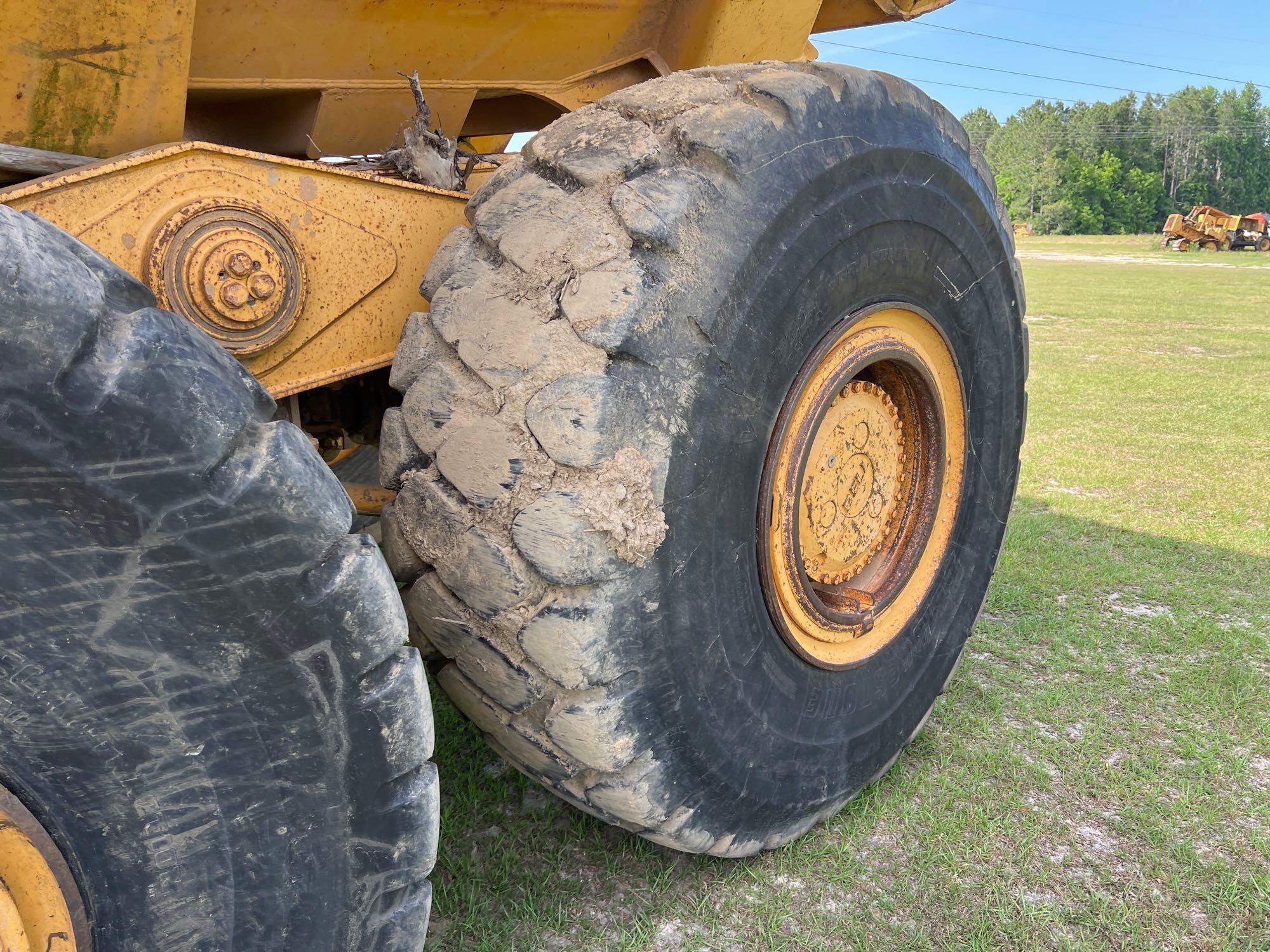 (INOP) JOHN DEERE 350C 6X6 OFF ROAD DUMP TRUCK