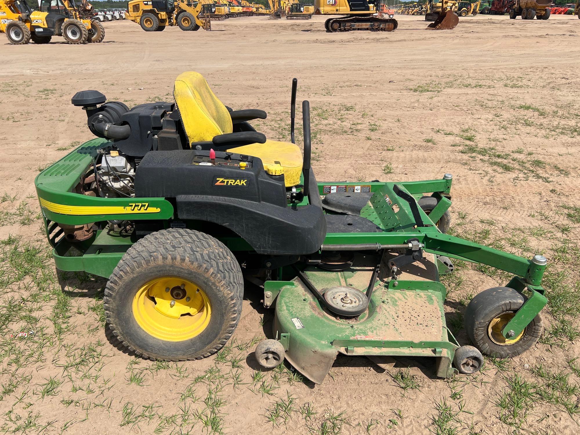 JOHN DEERE 777Z TRAK ZERO TURN MOWER