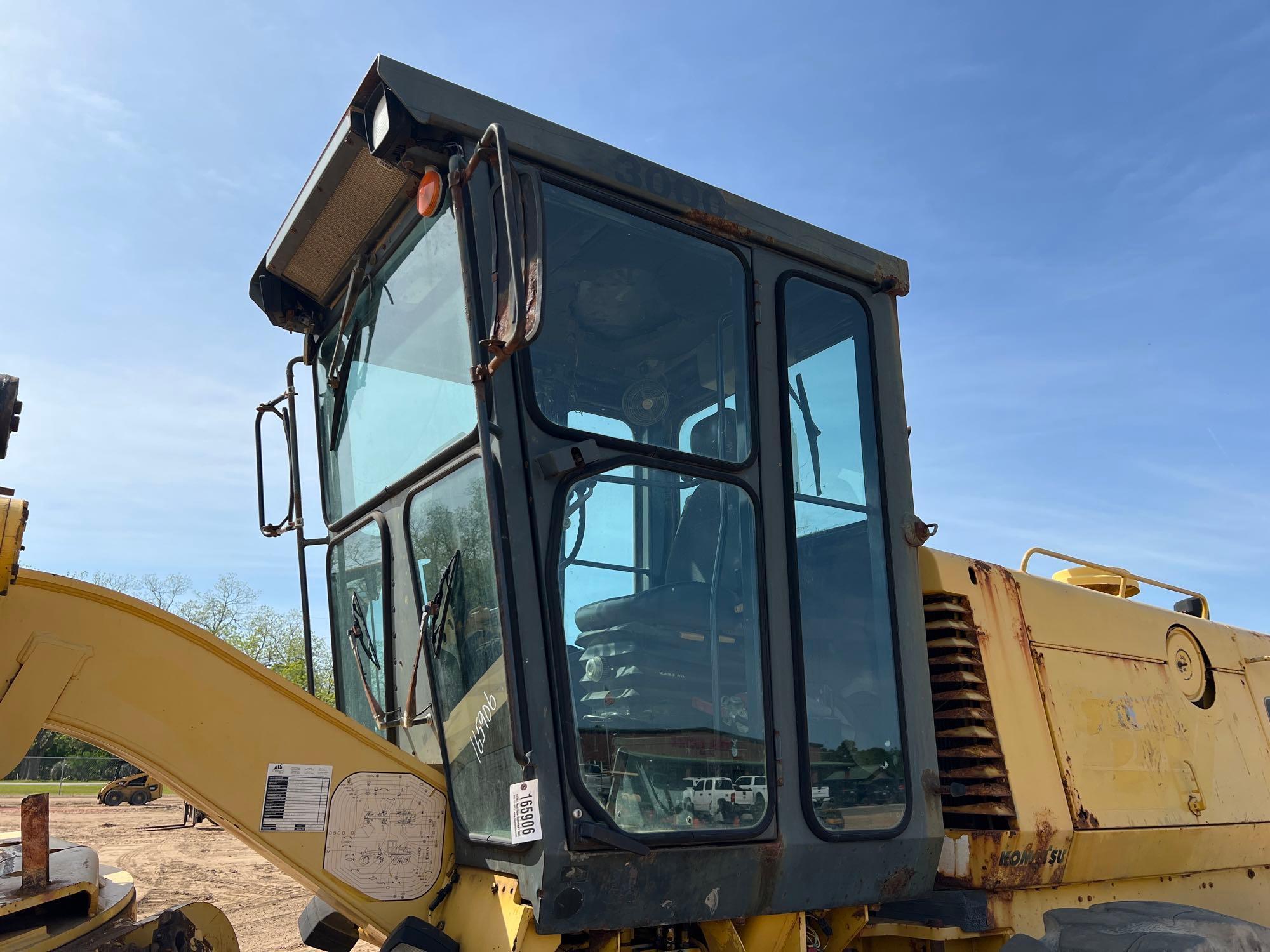 KOMATSU GD530A MOTOR GRADER