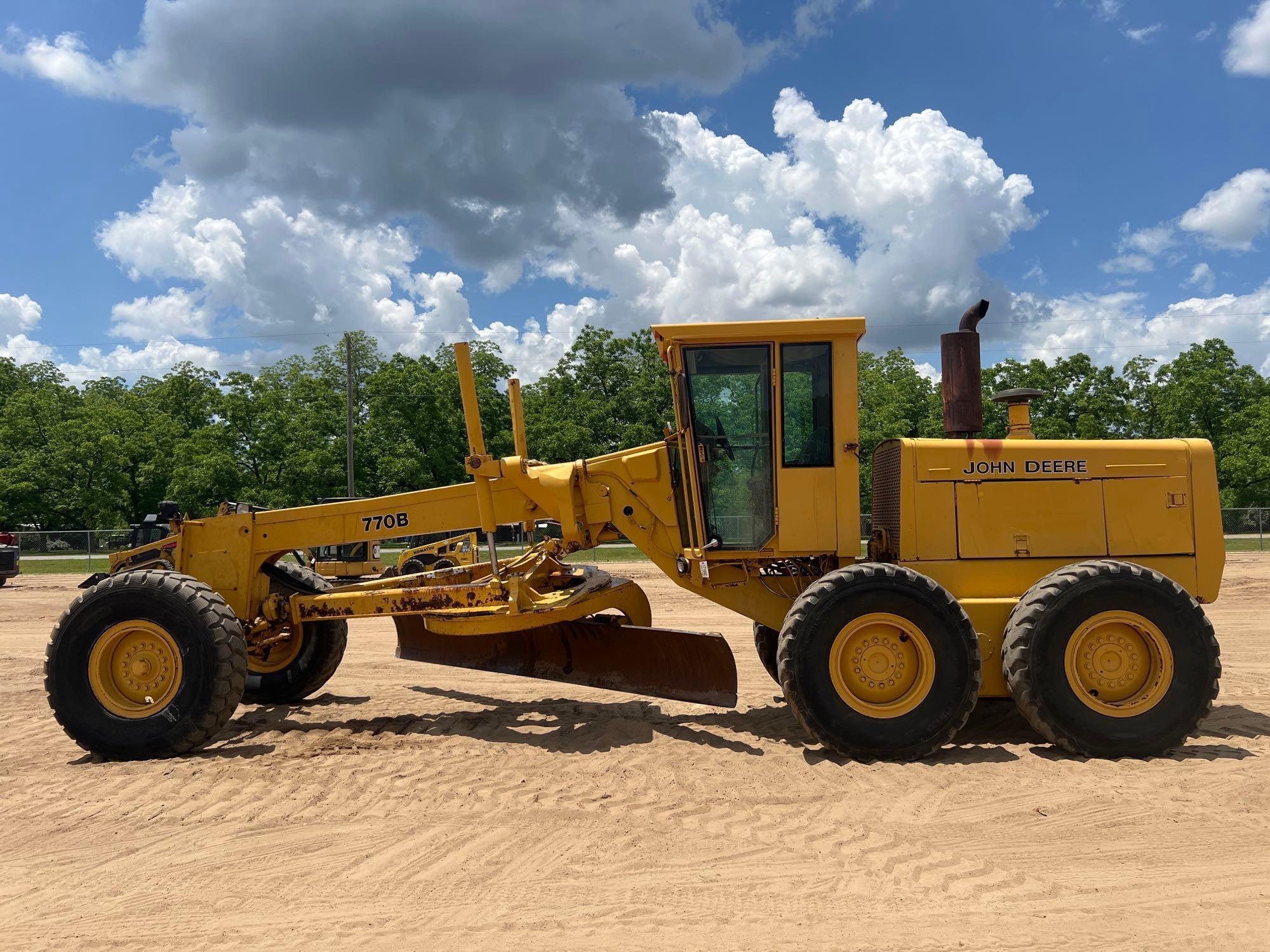 1991 JOHN DEERE 770B MOTOR GRADER