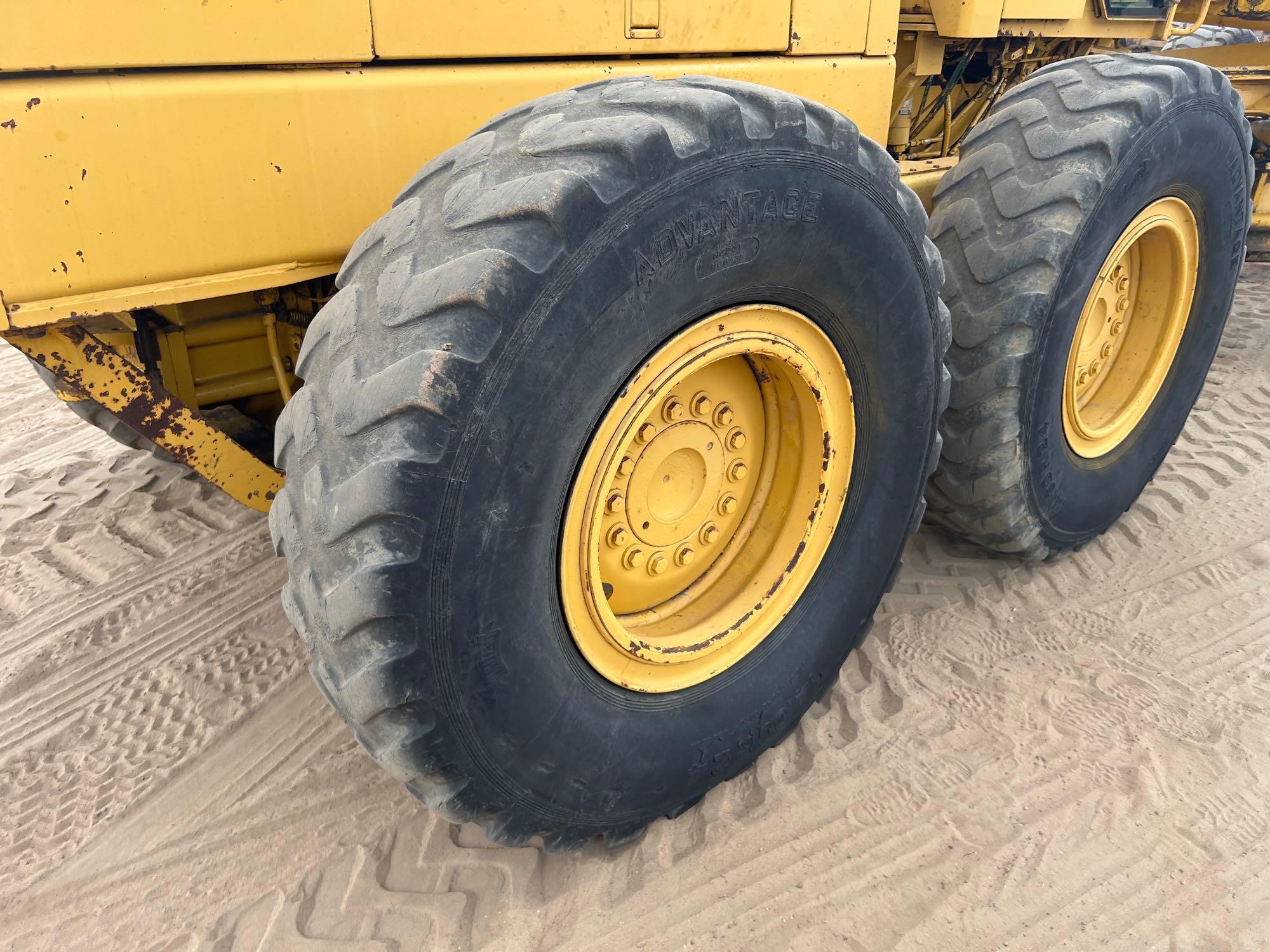 1991 JOHN DEERE 770B MOTOR GRADER