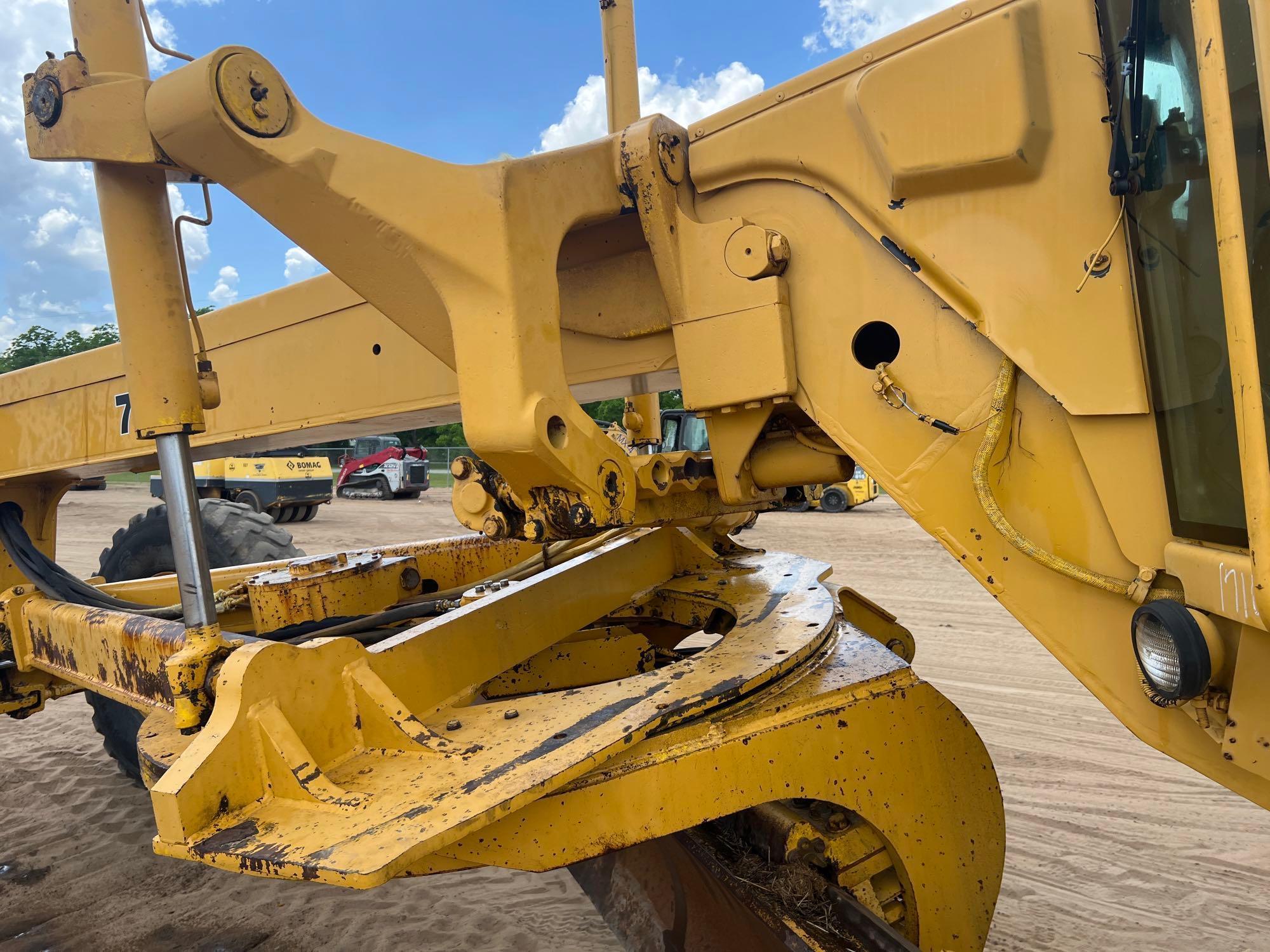 1991 JOHN DEERE 770B MOTOR GRADER