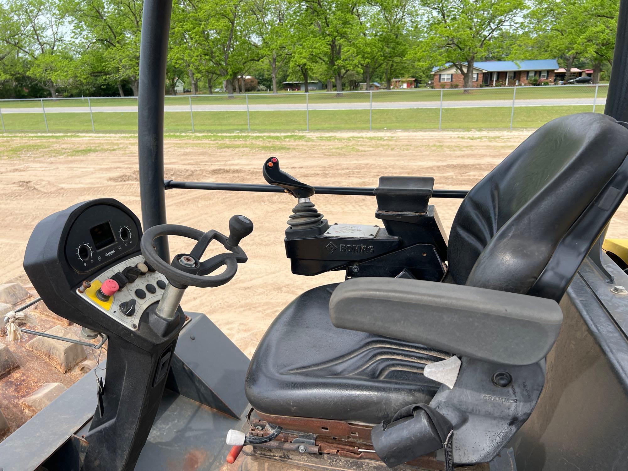 2020 BOMAG BW211DH-5 DW PAD FOOT ROLLER