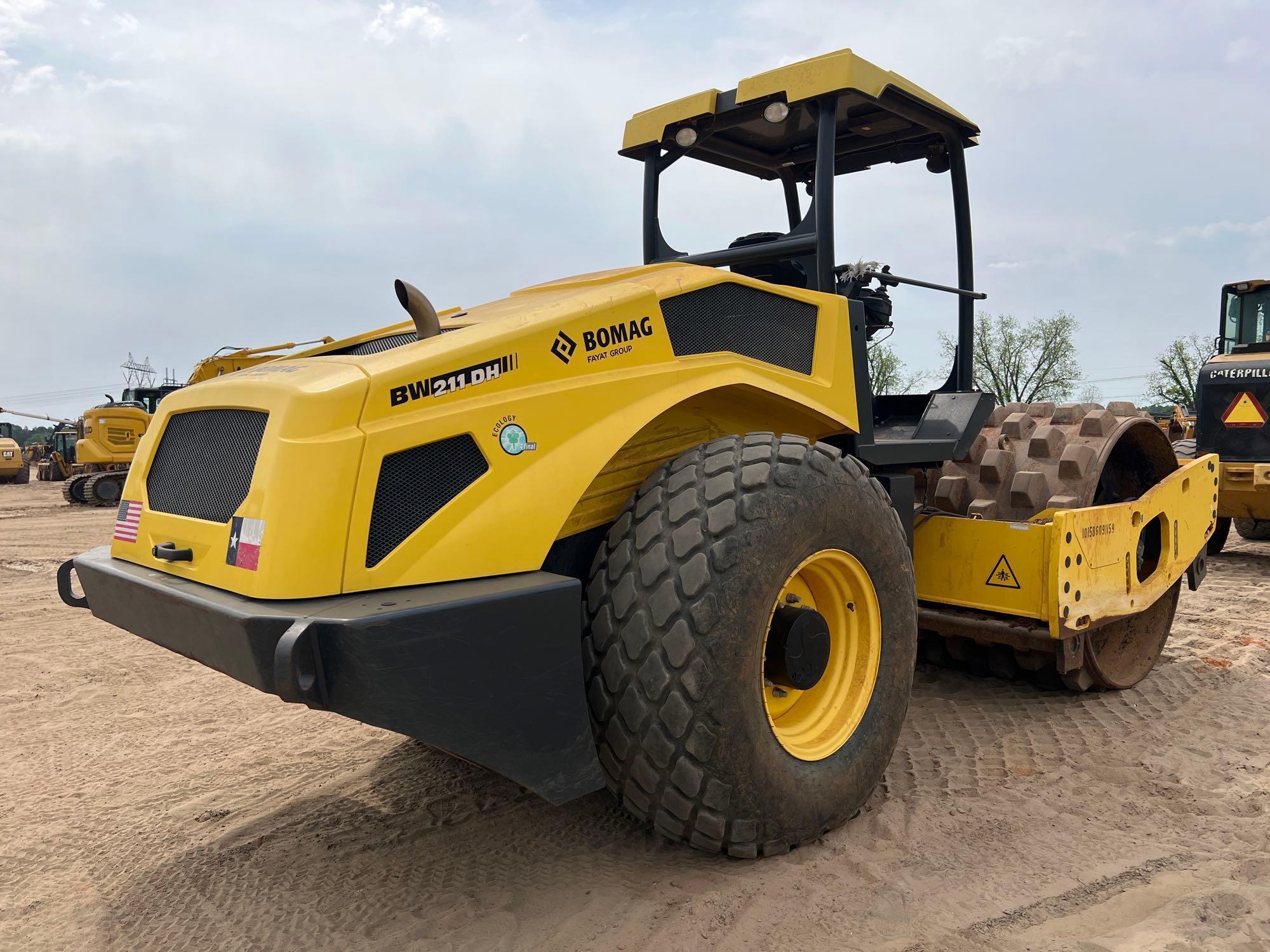 2020 BOMAG BW211DH-5 DW PAD FOOT ROLLER